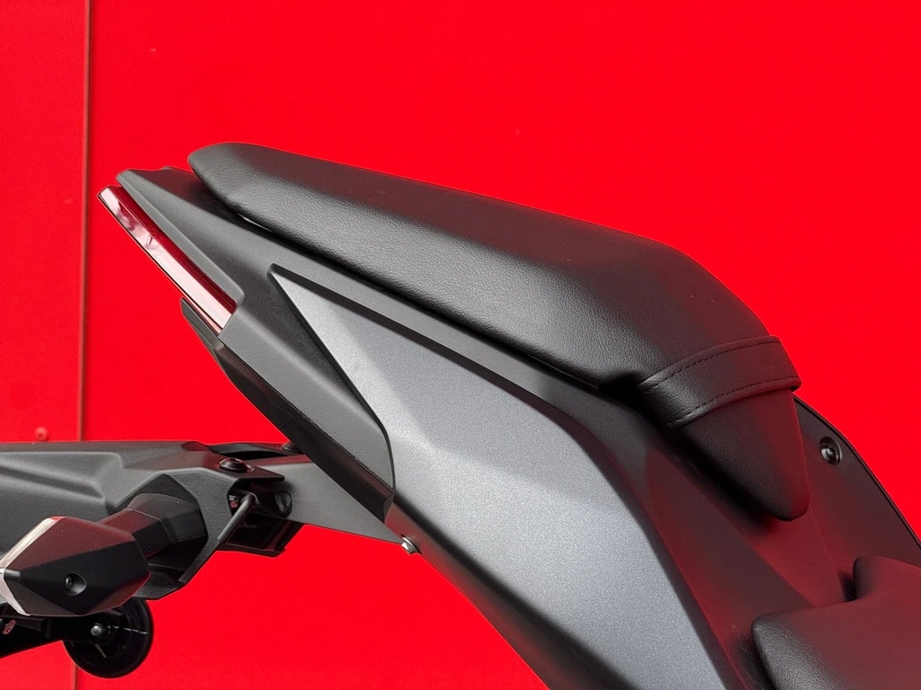 KAWASAKI Ninja 500-showroom-element-3