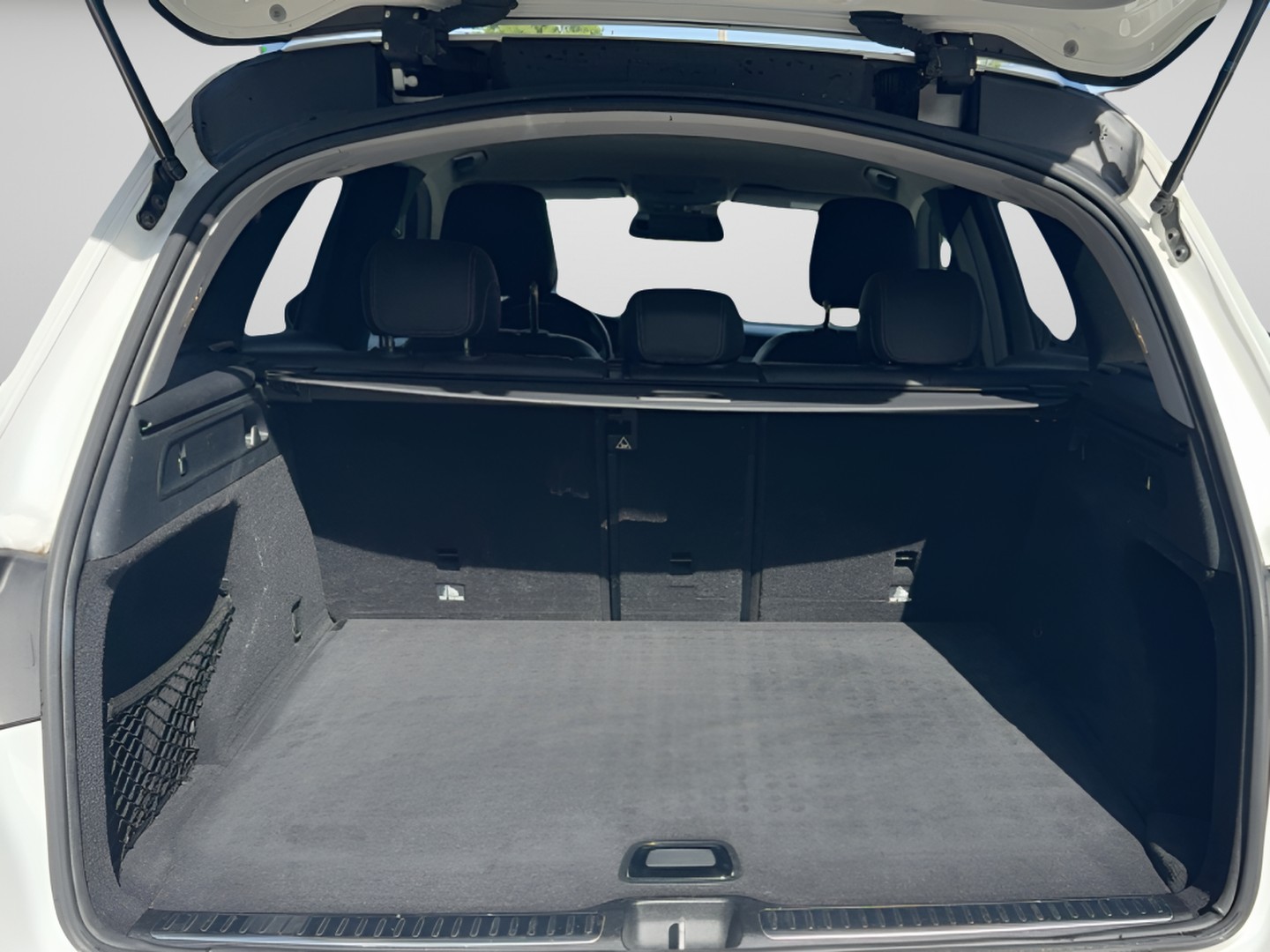 MERCEDES-BENZ GLC 220 d AMG Line 4Matic 9G-Tronic-image-17