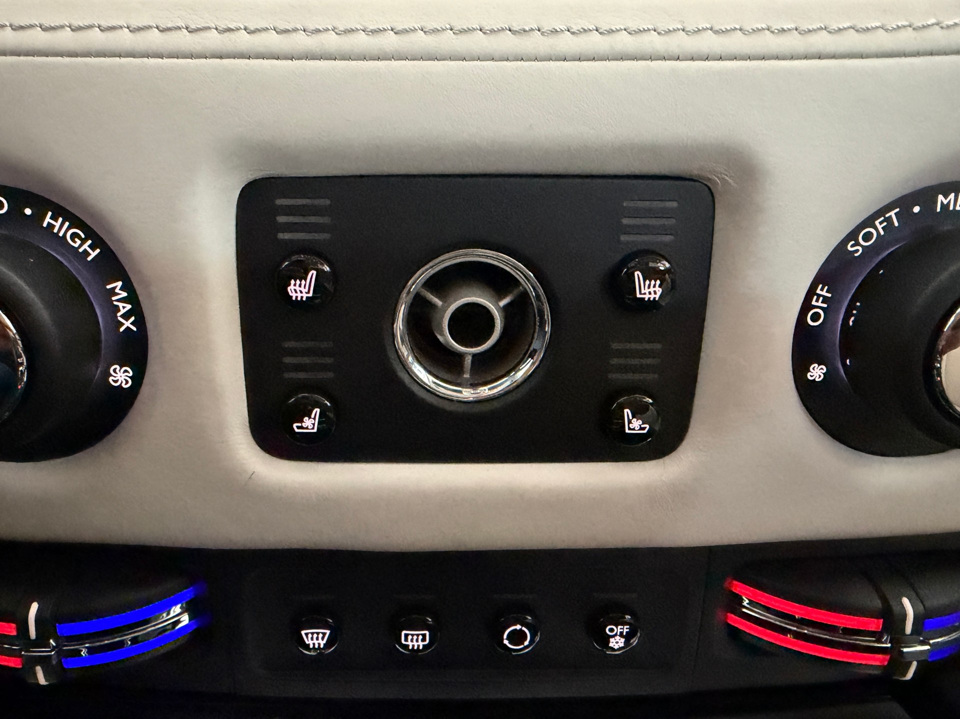 ROLLS-ROYCE Wraith 6.6 V12-image-21