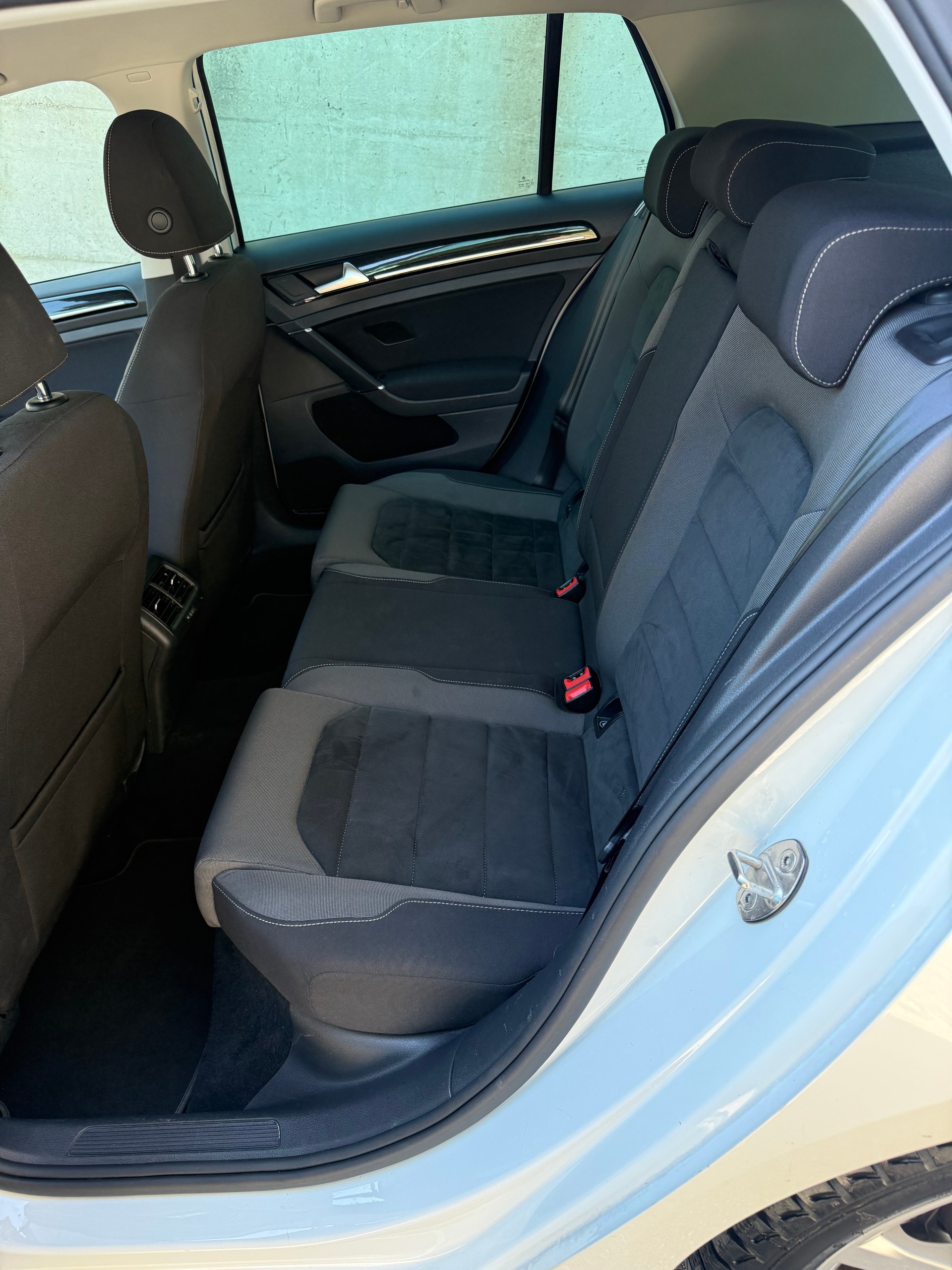 VW Golf 1.5 TSI EVO Highline DSG-image-12