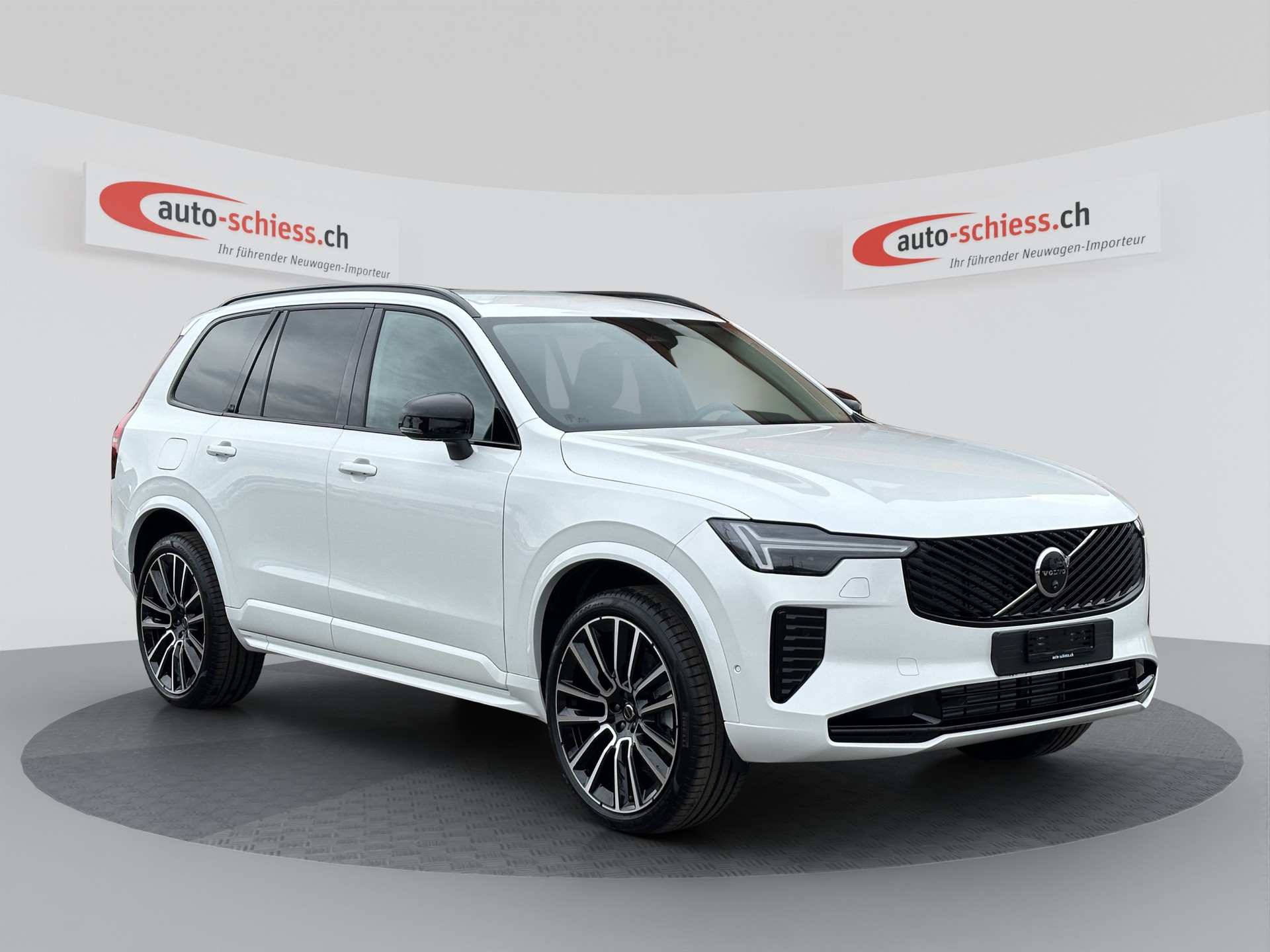 VOLVO XC90 T8 eAWD 7Pl. Plus Dark PluginHybrid Geartronic-image-0