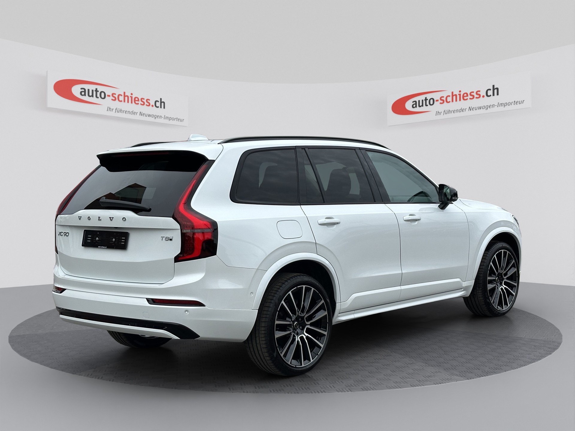 VOLVO XC90 T8 eAWD 7Pl. Plus Dark PluginHybrid Geartronic-image-4