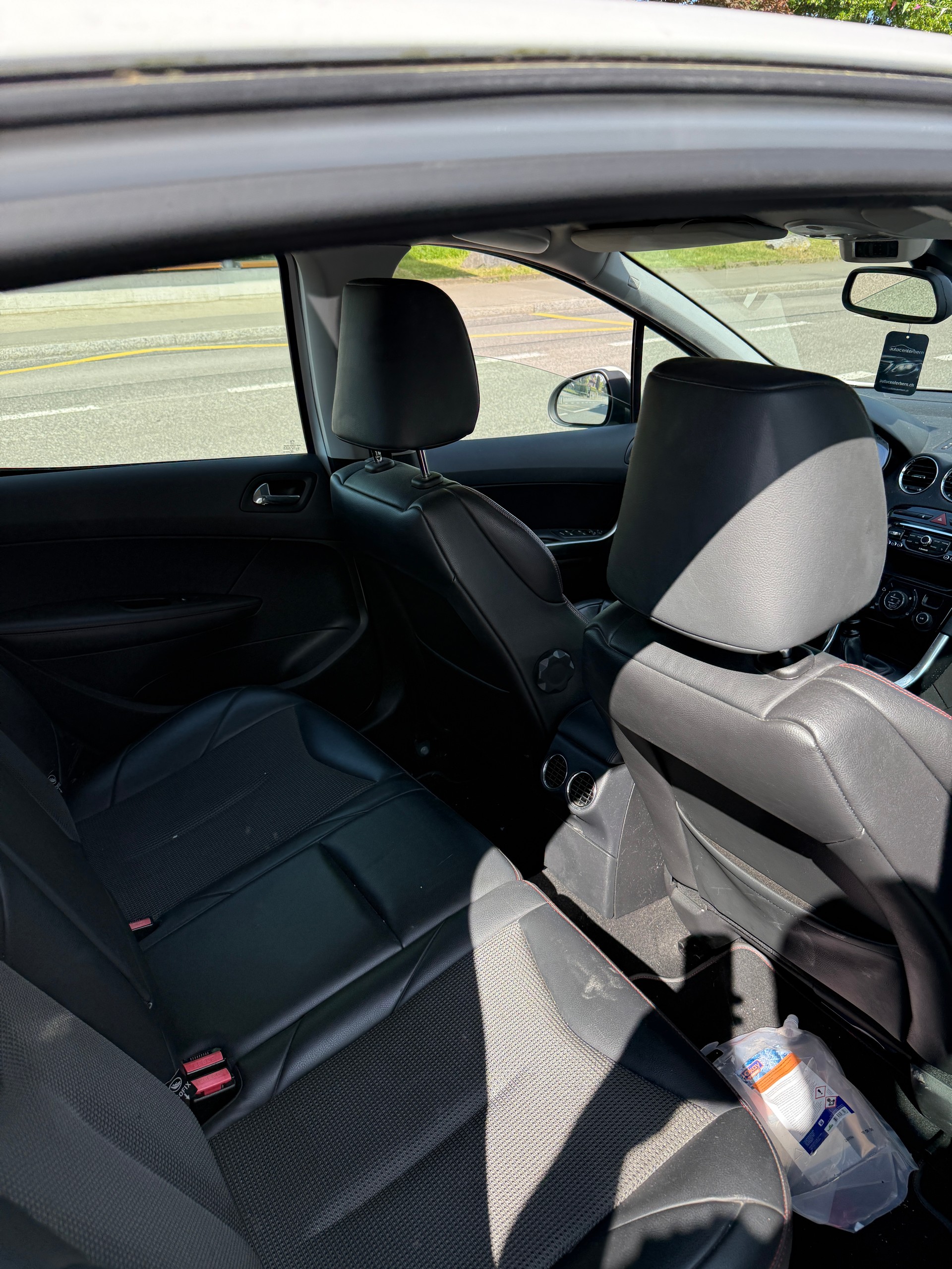 PEUGEOT 308 1.6 16V T GTi-image-4