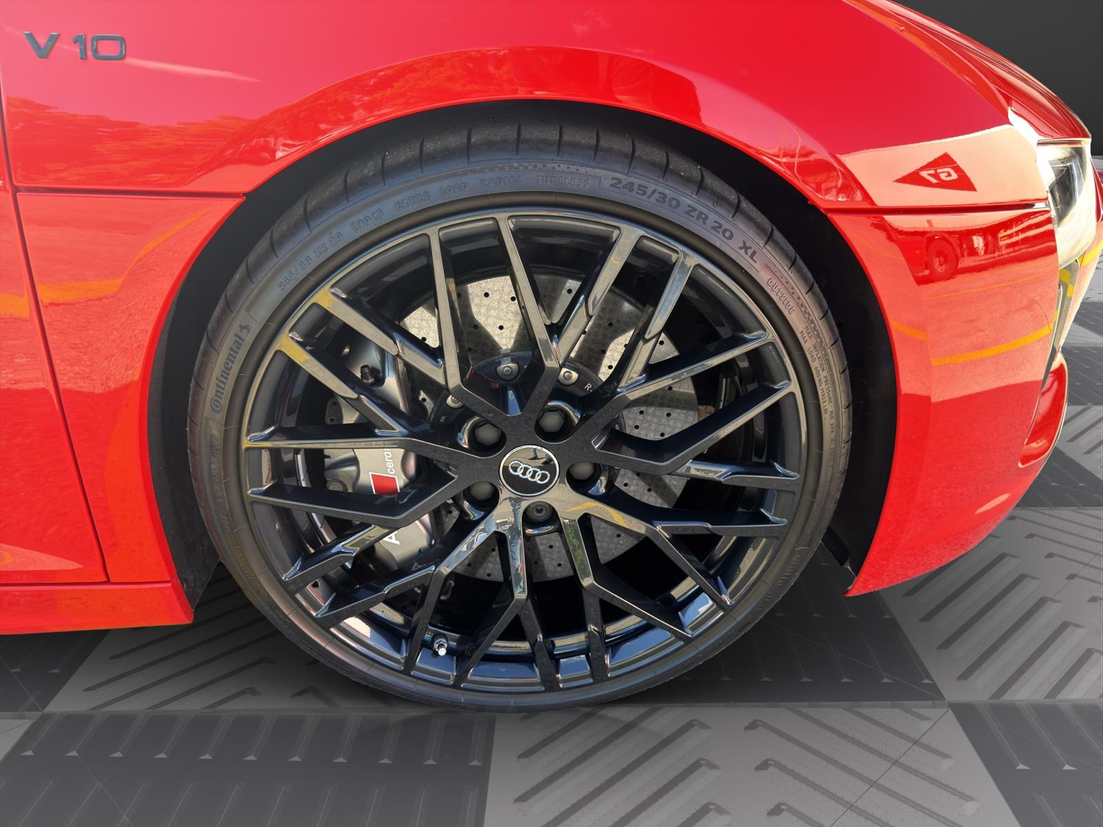AUDI R8 Coupé 5.2 plus S-Tronic-image-20