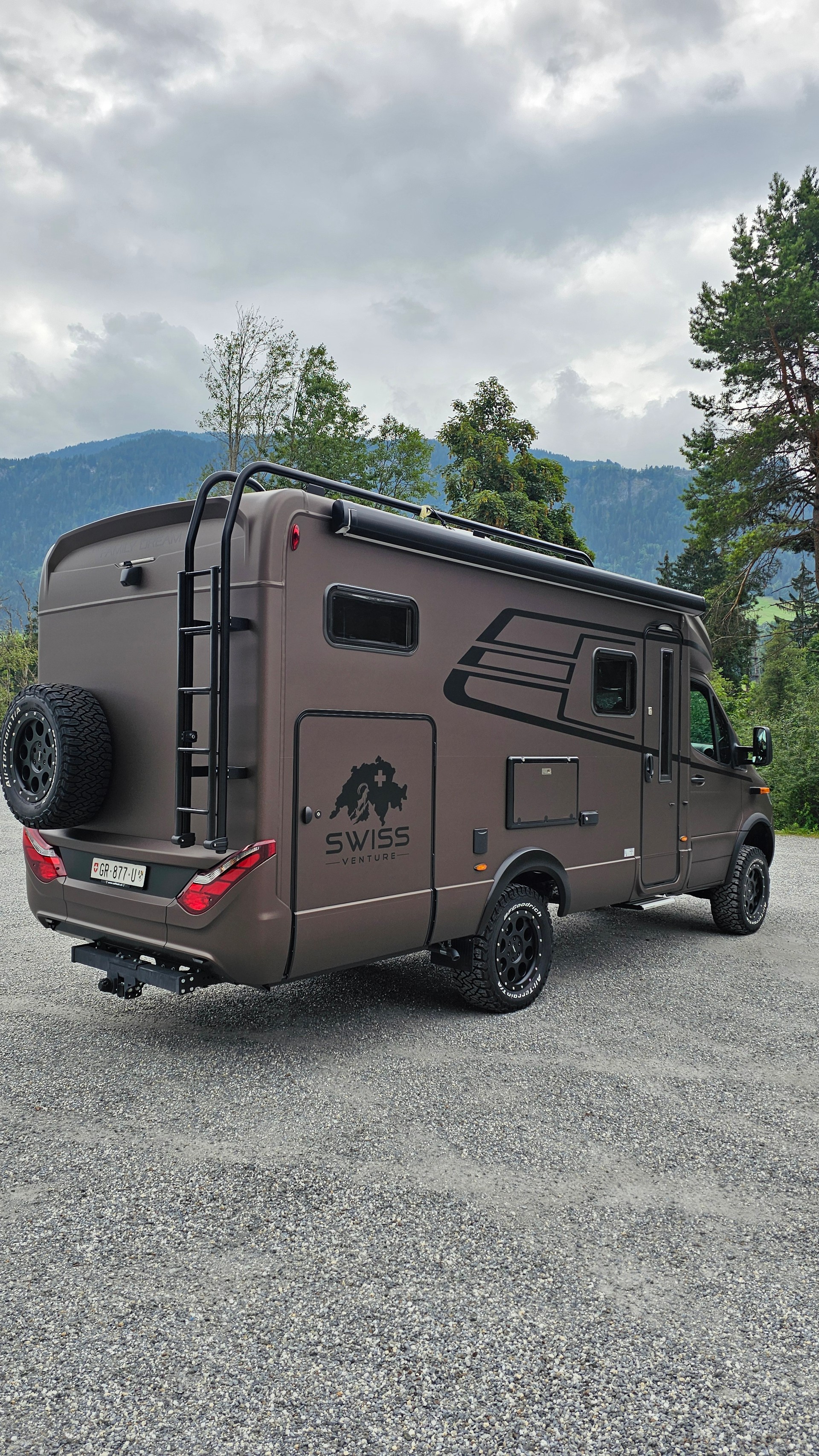 HYMER MLT 580 4x4 by Swiss Venture-image-1