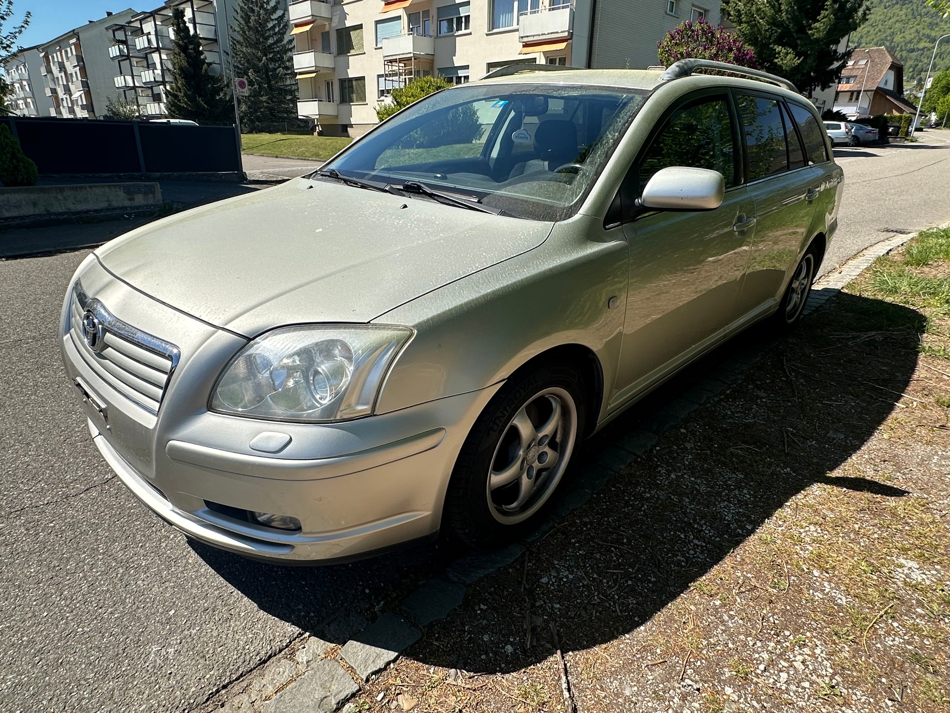 TOYOTA Avensis 2.0 D4 VVT-i Linea Sol Sportswagon-image-5