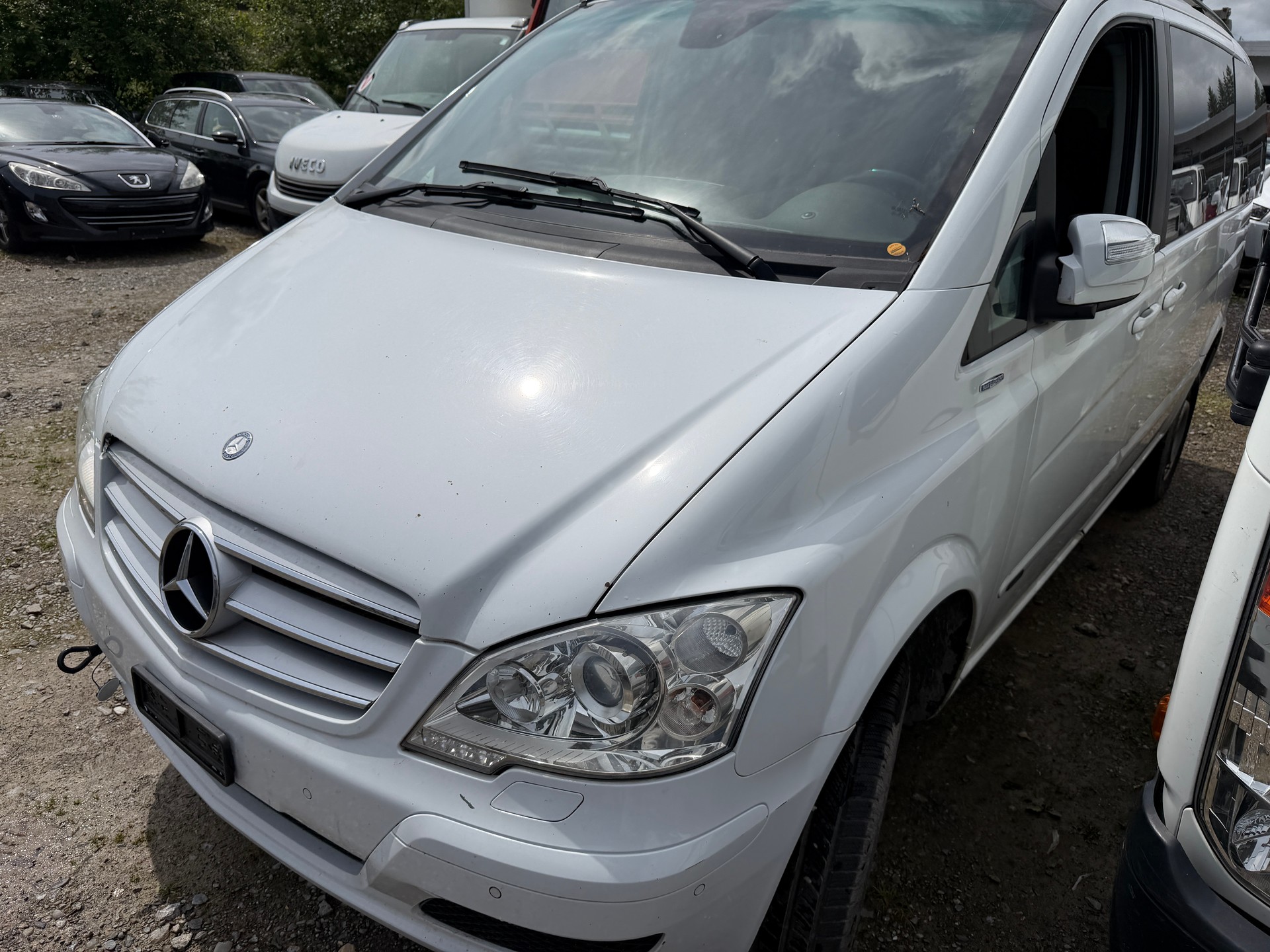 MERCEDES-BENZ Viano 2.2 CDI Blue Eff. Ambiente Ed. L 4Matic A-image-0