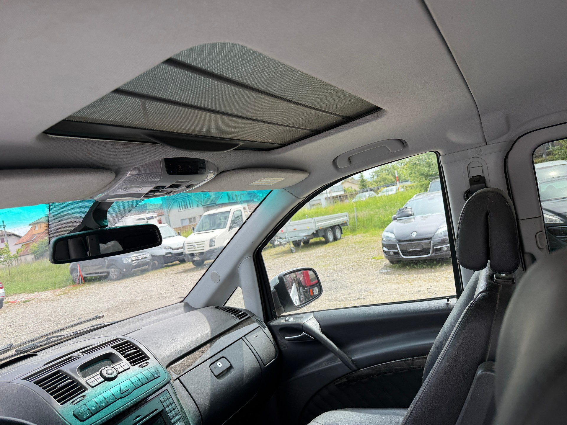 MERCEDES-BENZ Viano 2.2 CDI Blue Eff. Ambiente Ed. L 4Matic A-image-8