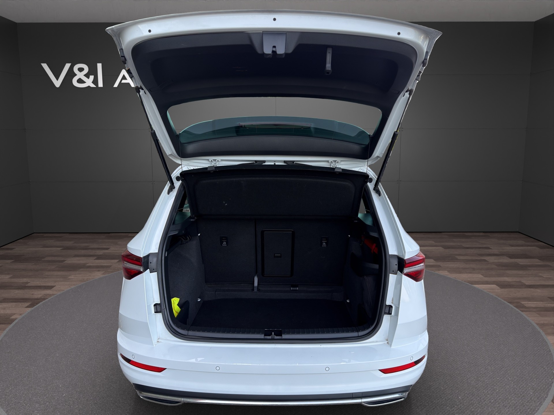 SKODA Karoq 2.0 TSI SportLine 4x4 DSG-image-23