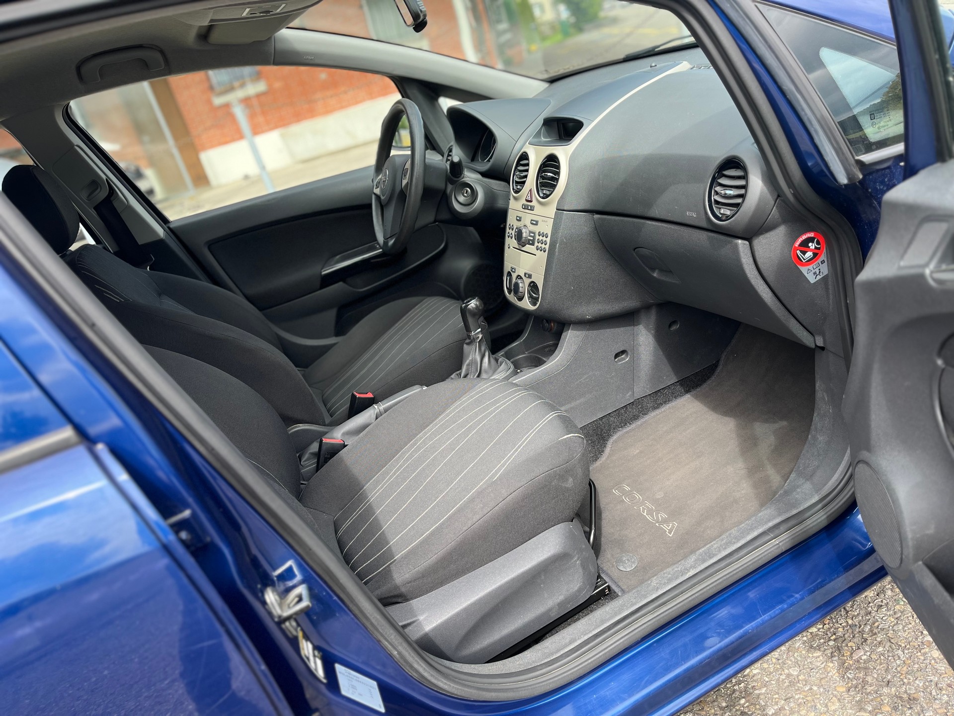 OPEL Corsa 1.4 TP Enjoy-image-9