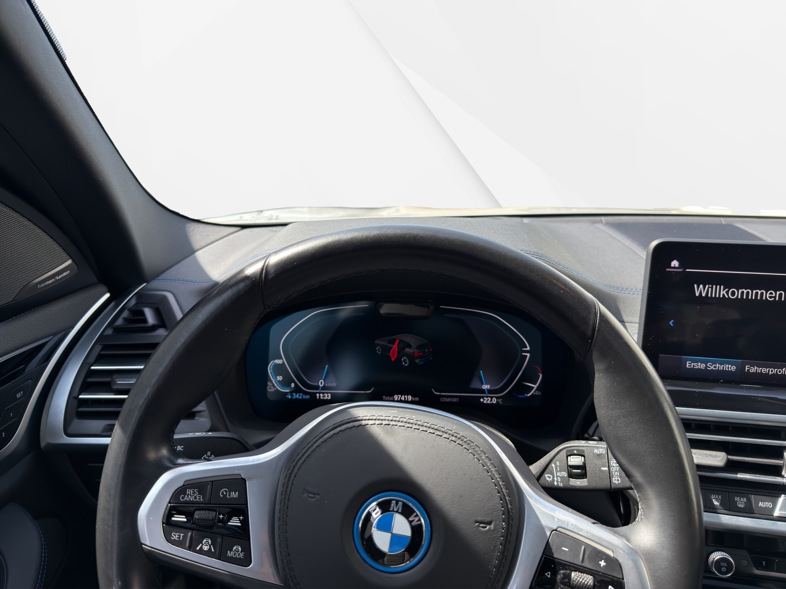 BMW iX3 Impressive-image-15