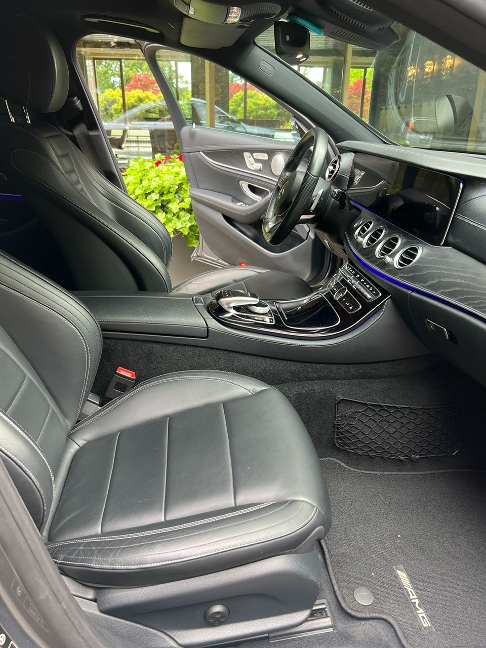 MERCEDES-BENZ E 400 AMG Line 4matic-image-6
