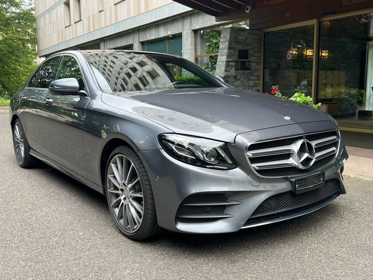 MERCEDES-BENZ E 400 AMG Line 4matic