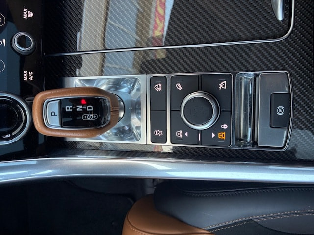 LAND ROVER Range Rover Sport 5.0 V8 SV-image-10