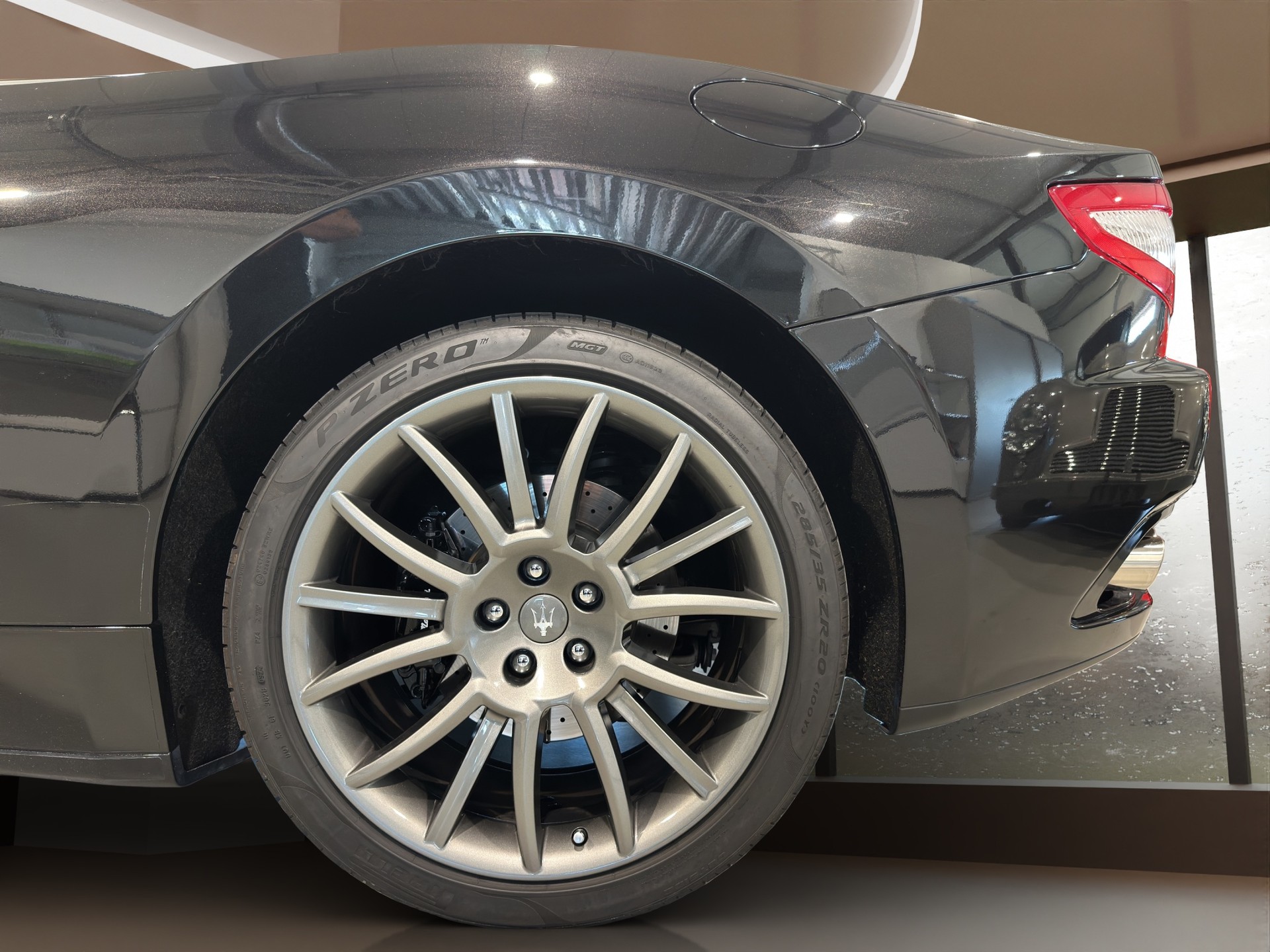 MASERATI Grancabrio 4.7 V8-image-19