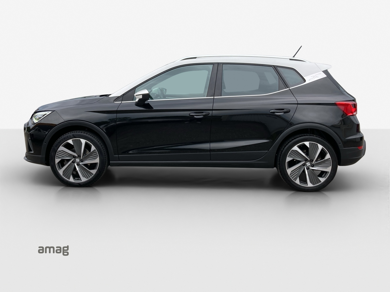 SEAT Arona 1.5 Eco TSI Hola FR DSG-image-1