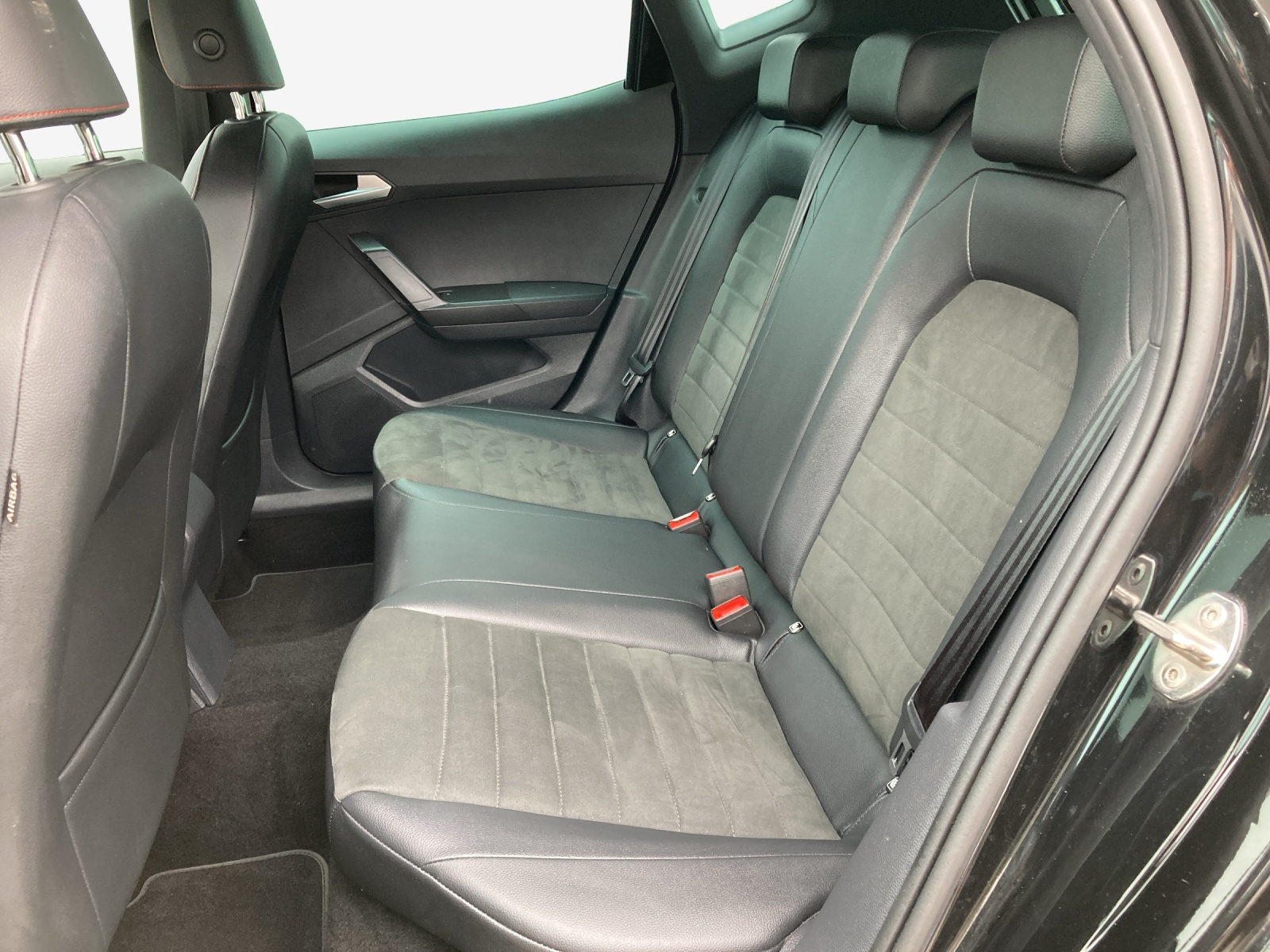 SEAT Arona 1.5 Eco TSI Hola FR DSG-image-11