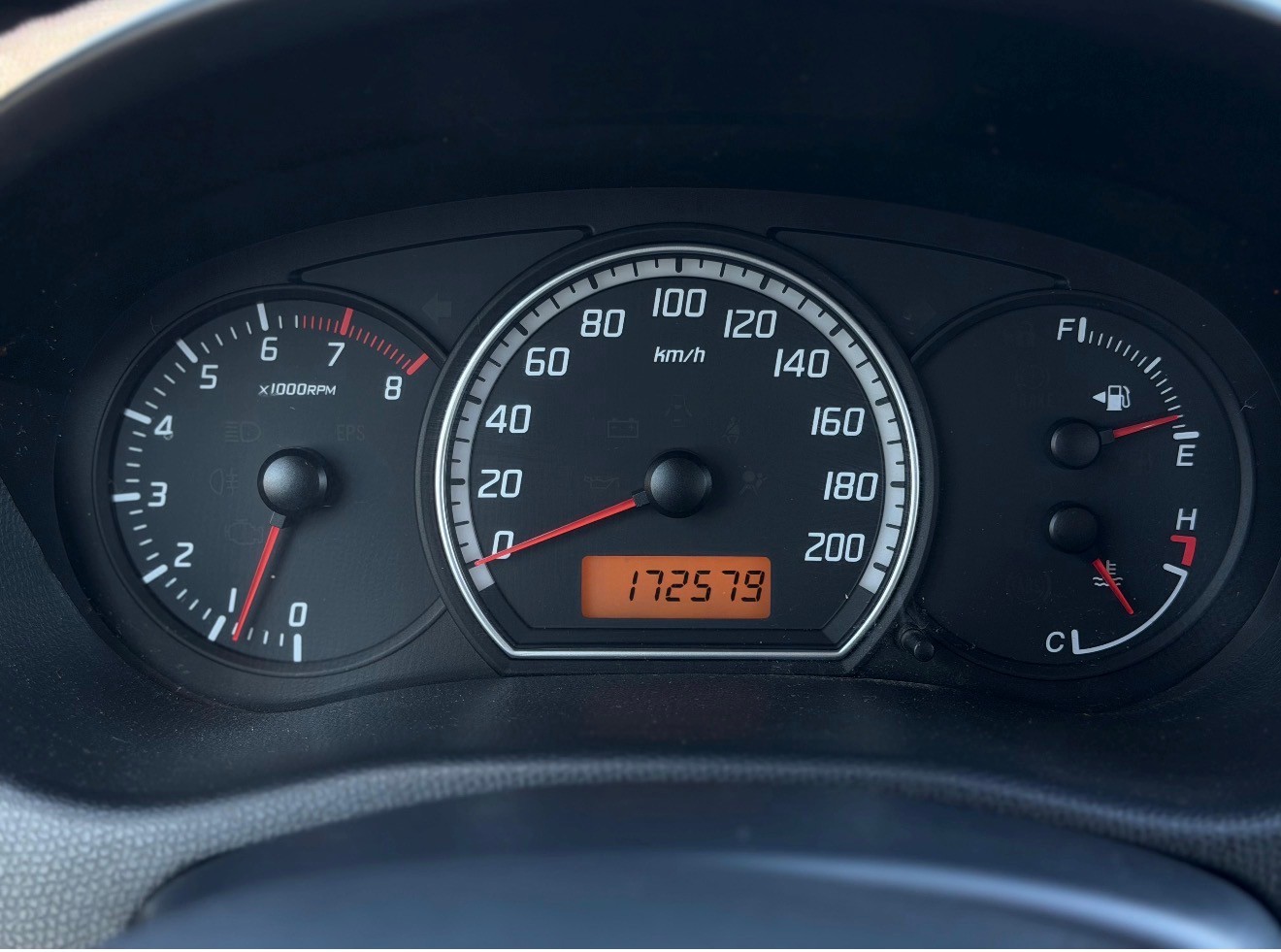 SUZUKI Swift 1.3i 16V GL Top 4x4-image-14