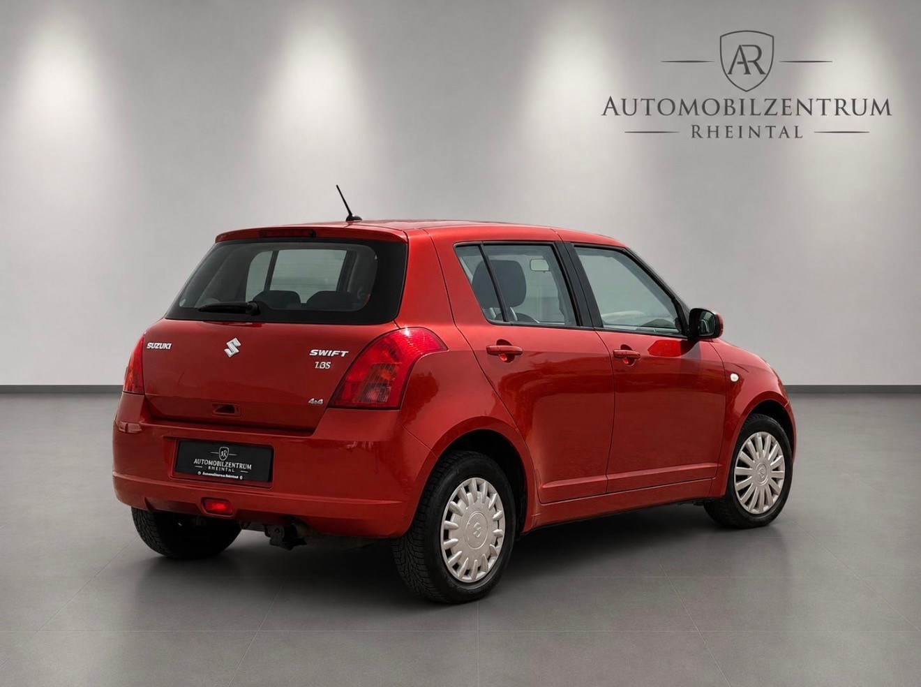 SUZUKI Swift 1.3i 16V GL Top 4x4-image-4