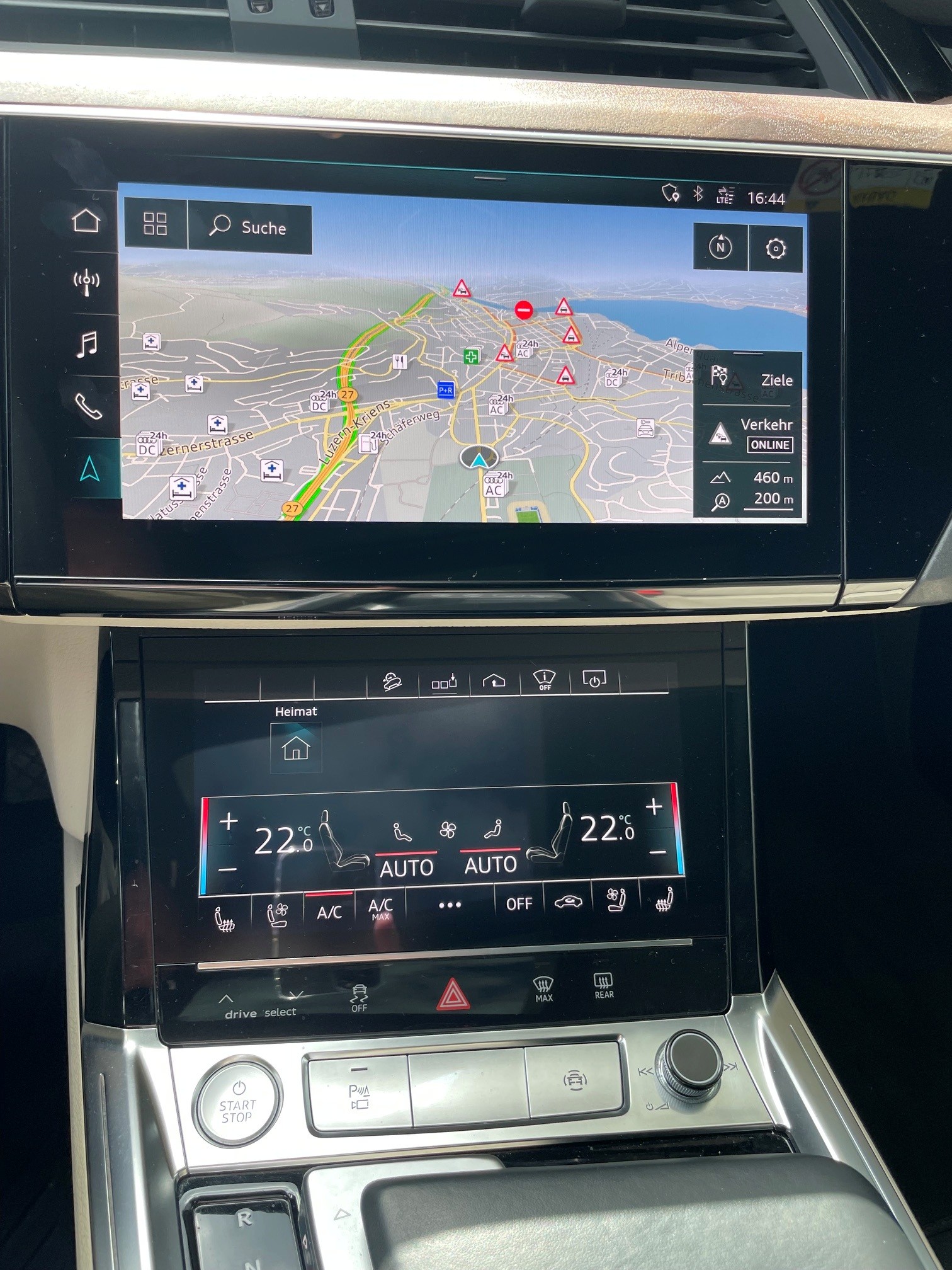 AUDI e-tron 55 Advanced quattro-image-12