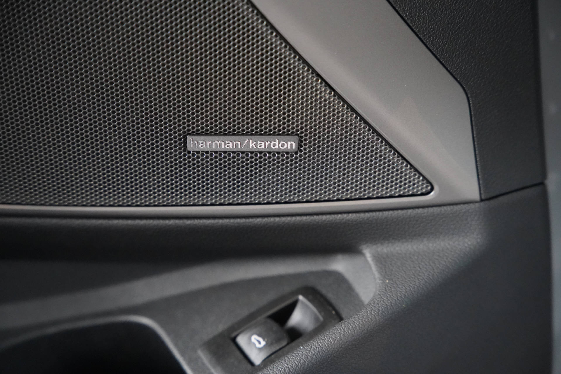 BMW M3 Touring xDrive Competition M LCI-image-15
