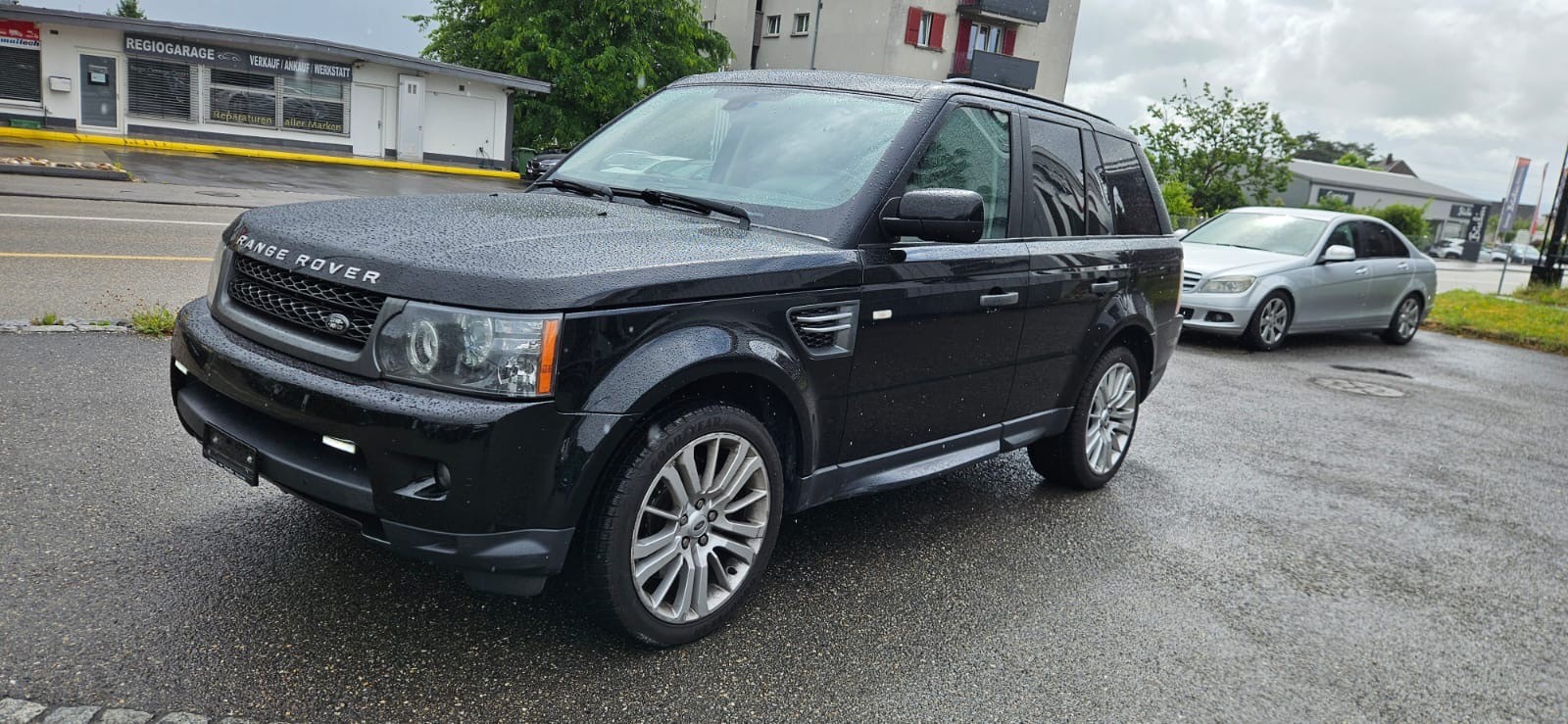 LAND ROVER Range Rover Sport 3.0 TDV6 HSE Automatic-image-0