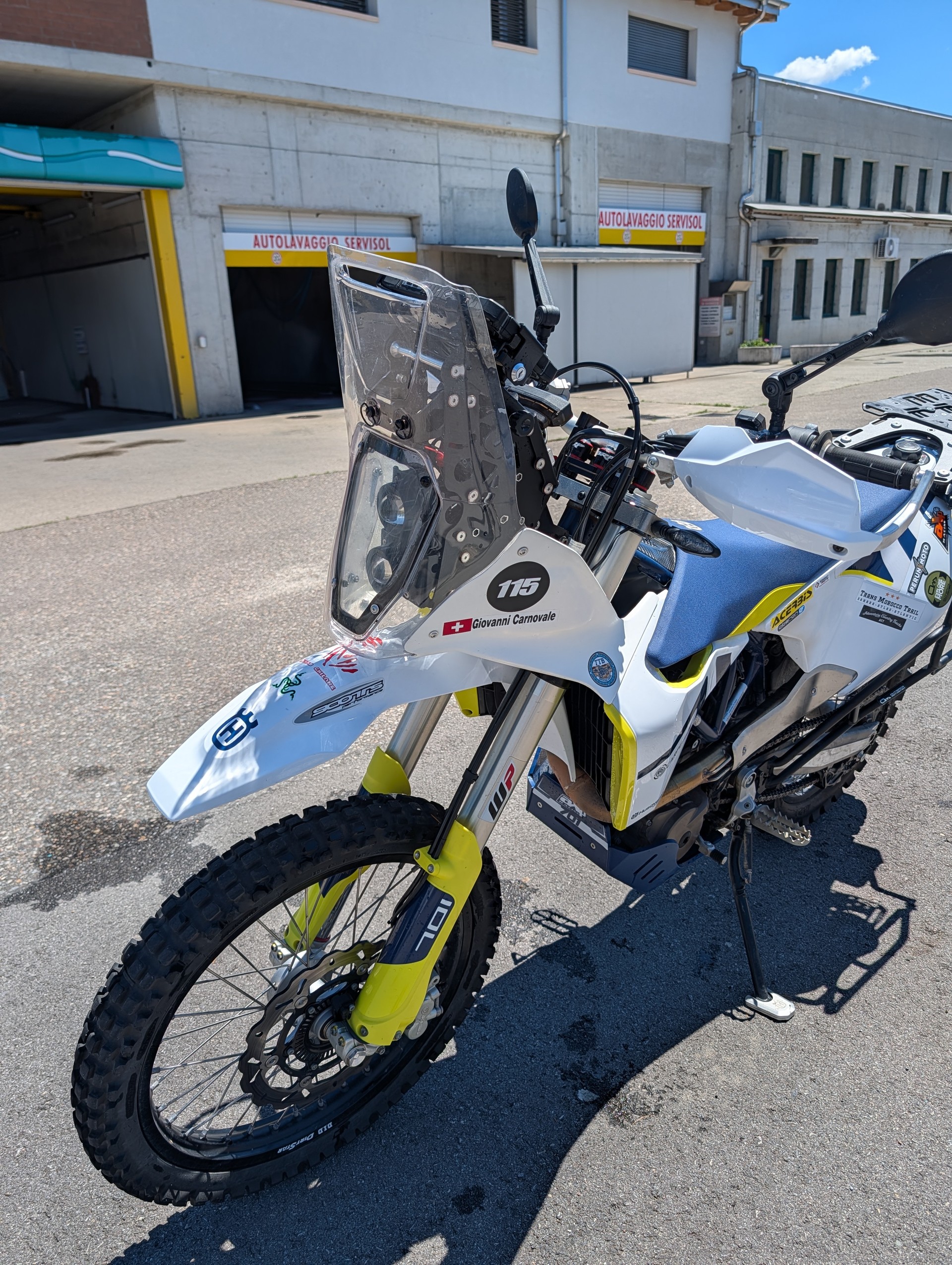 HUSQVARNA 701 Enduro-image-1