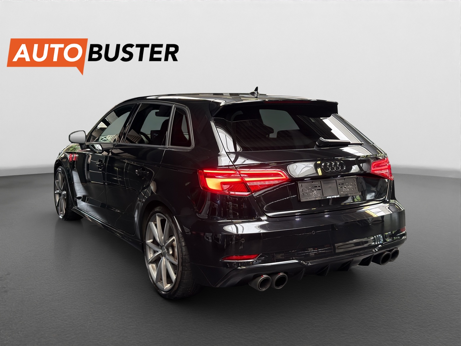 AUDI S3 Sportback 2.0 TFSI quattro S-tronic-image-2