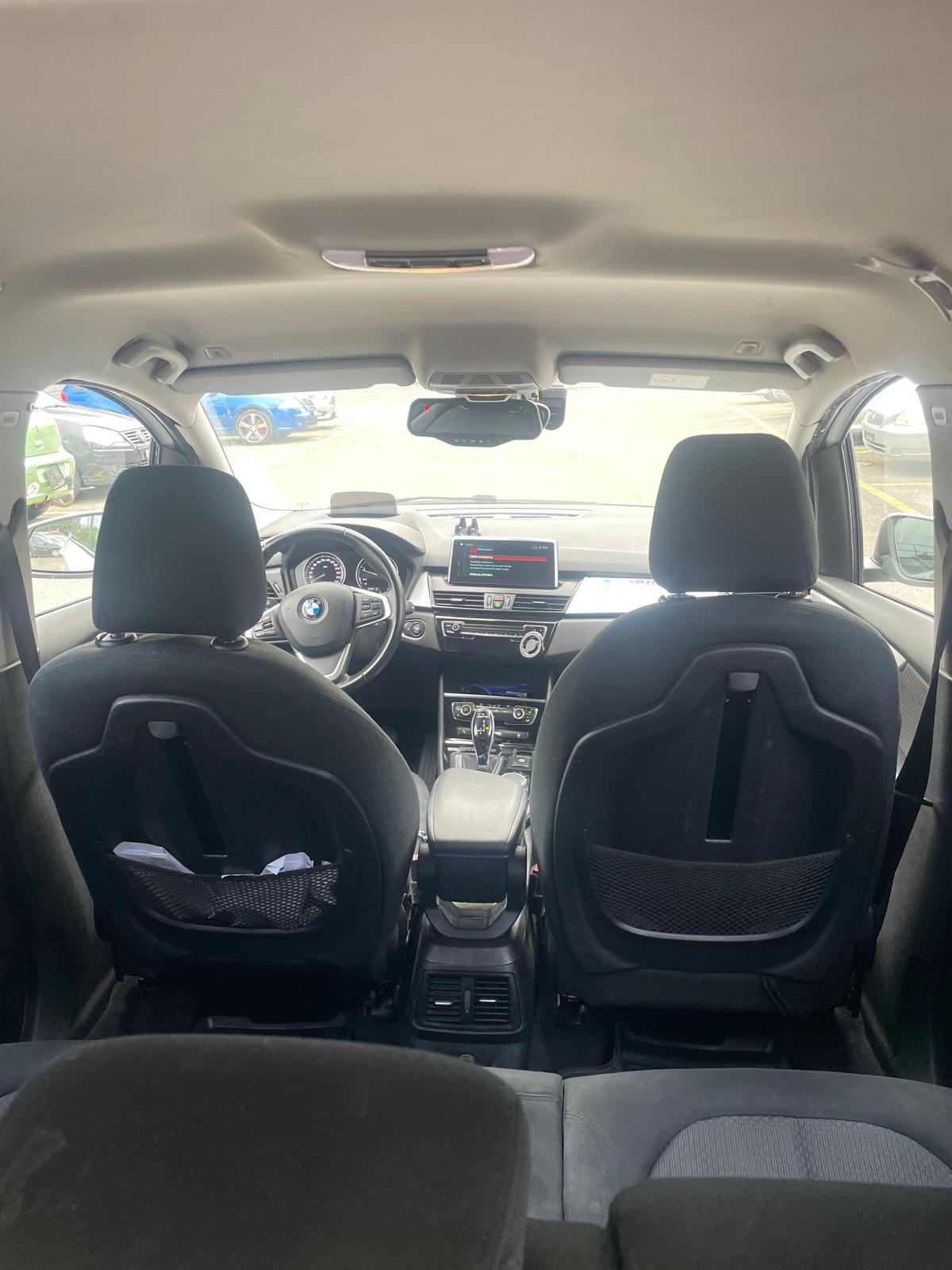 BMW 218d xDrive Gran Tourer Steptronic M Sport-image-8