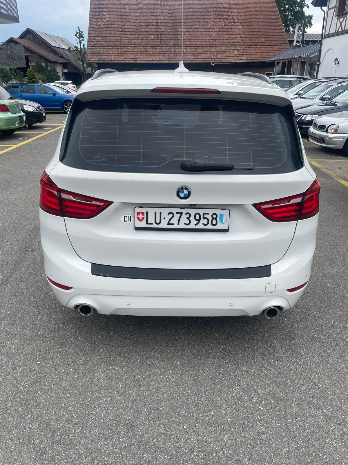 BMW 218d xDrive Gran Tourer Steptronic M Sport-image-4