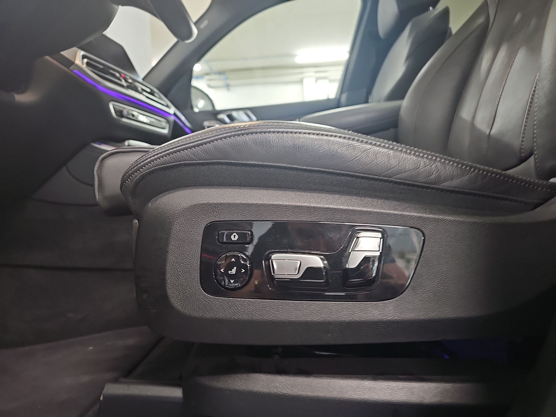 BMW X5 xDrive 48V 30d M Sport Steptronic-image-18