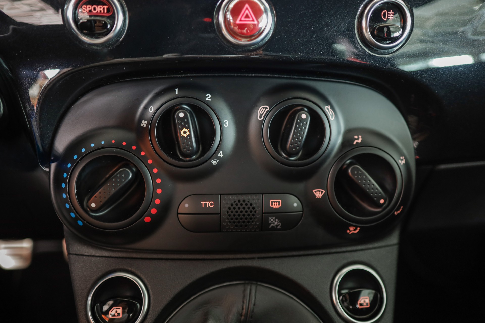 FIAT 595 1.4 16V Turbo Abarth-image-12