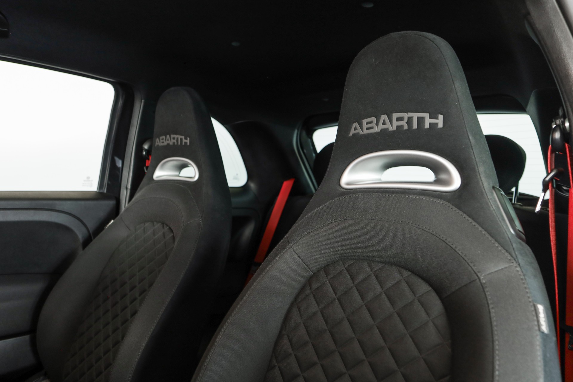FIAT 595 1.4 16V Turbo Abarth-image-8
