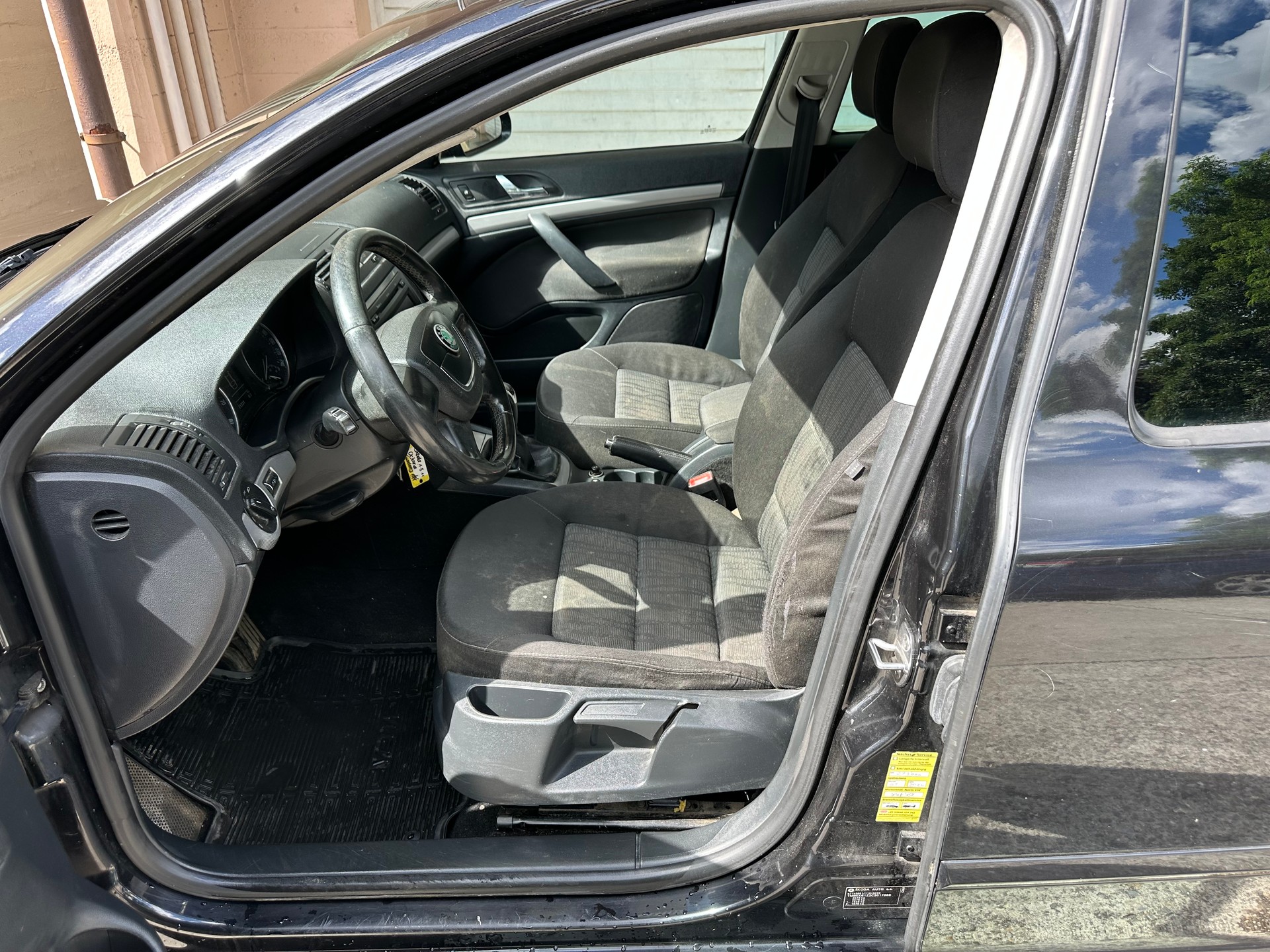 SKODA Octavia Combi 1.8 TSI Ambition 4x4-image-9
