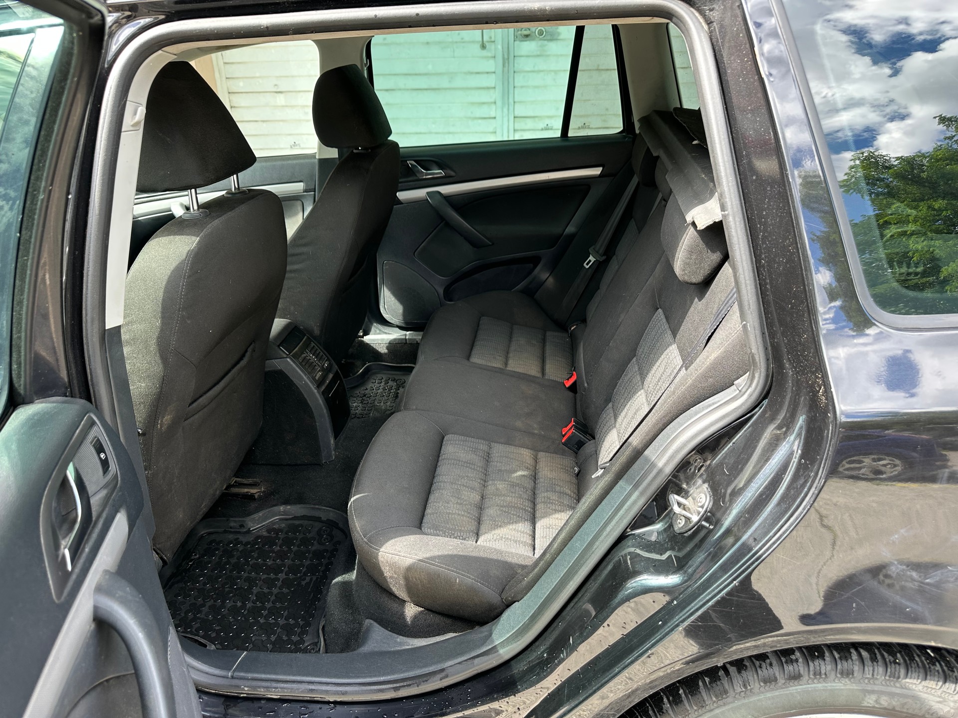 SKODA Octavia Combi 1.8 TSI Ambition 4x4-image-7