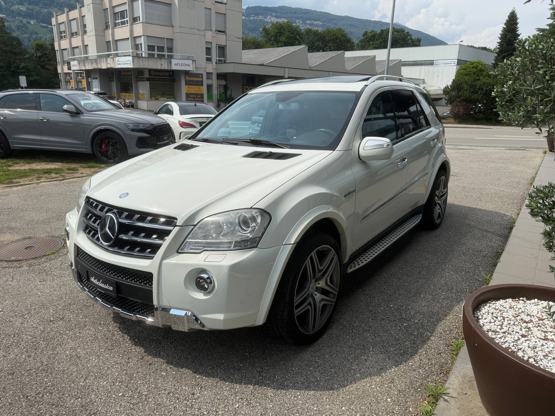 MERCEDES-BENZ ML 63 AMG 4Matic 7G-Tronic-image-5