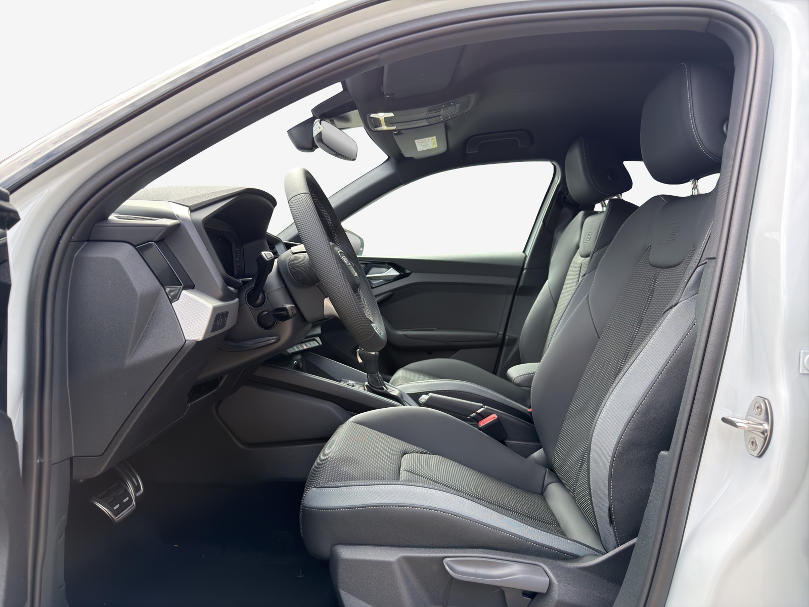 AUDI A1 Sportback 30 TFSI S Line Attraction S-tronic-image-7