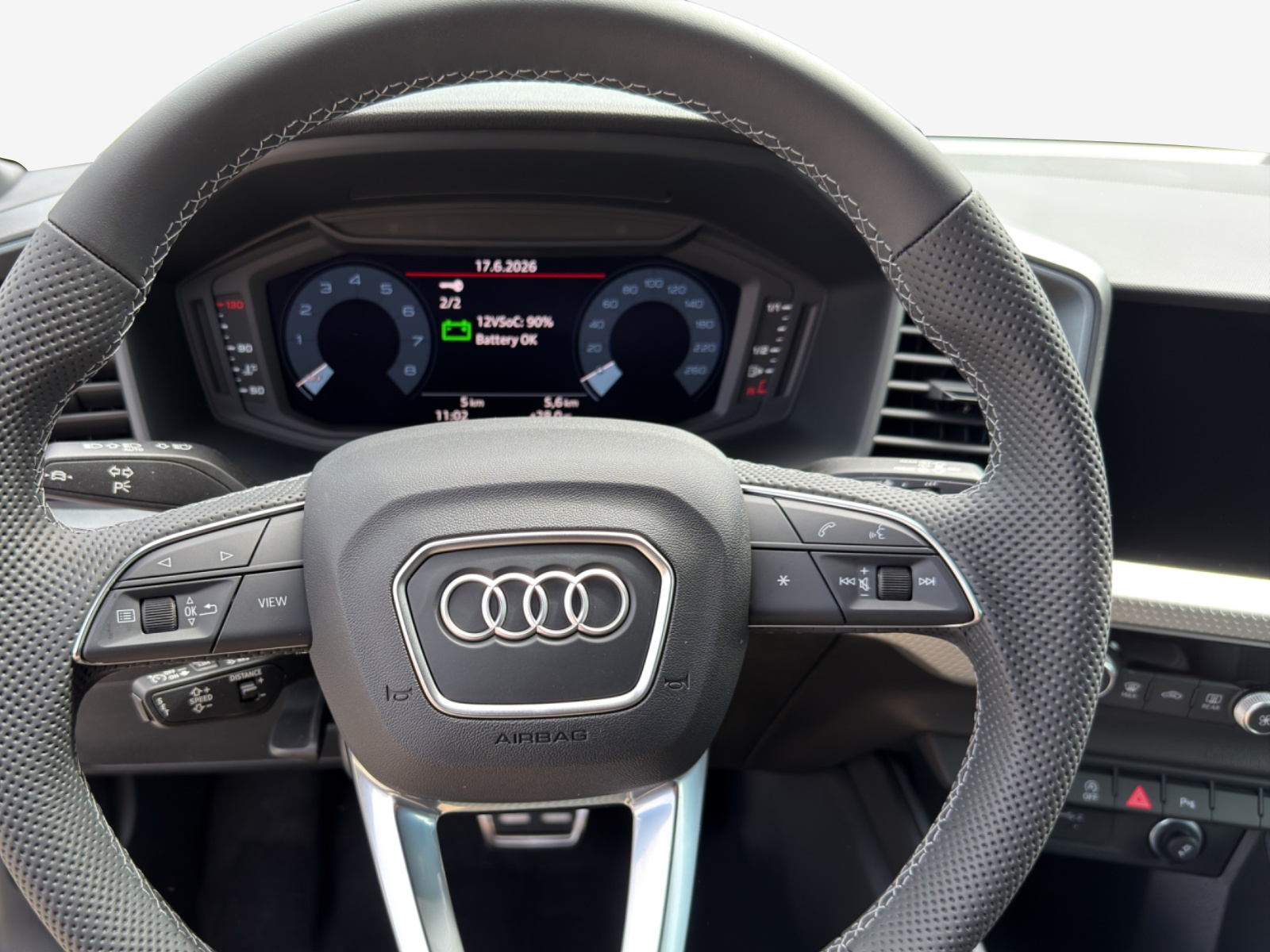AUDI A1 Sportback 30 TFSI S Line Attraction S-tronic-image-9