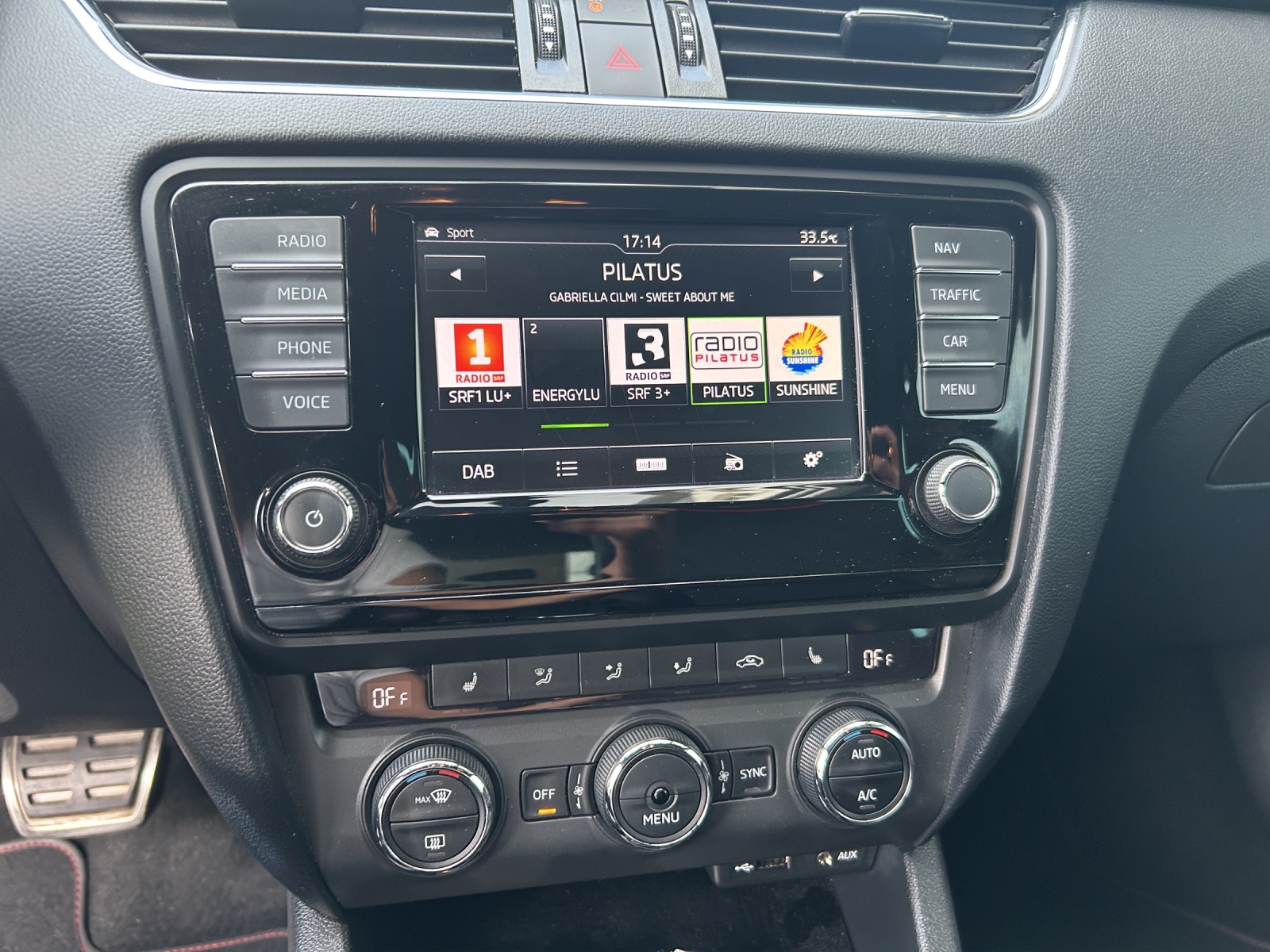 SKODA Octavia Combi 2.0 TSI RS 230 DSG-image-7
