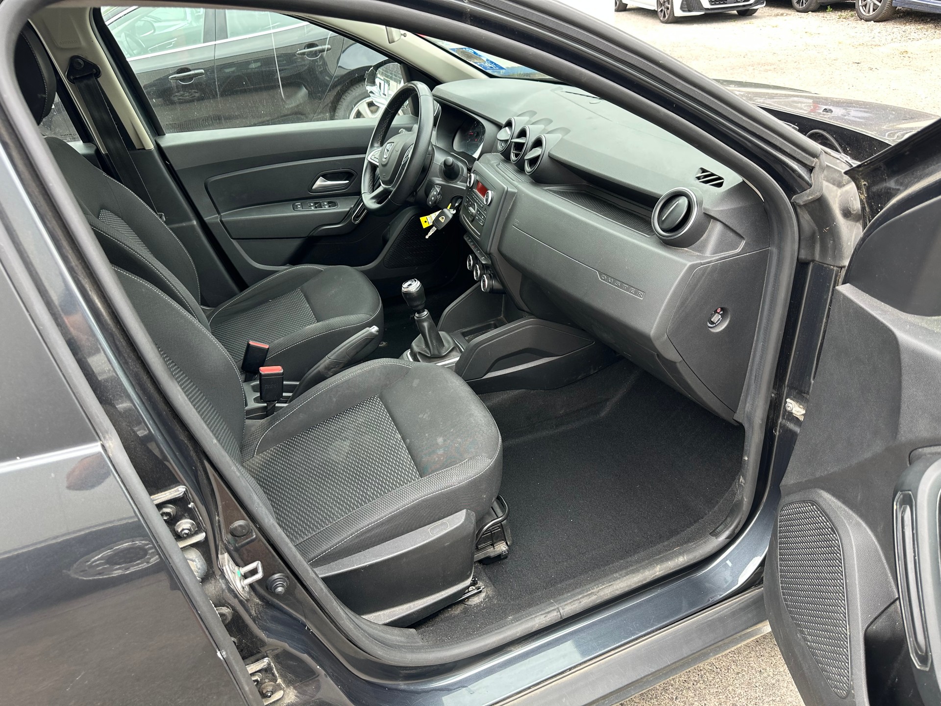 DACIA Duster SCe 115 Comfort 4x4-image-14