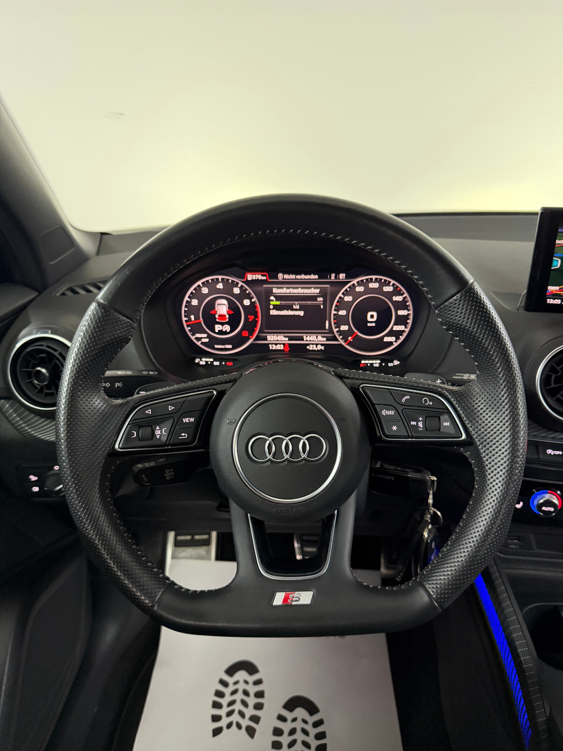 AUDI Q2 1.4 TFSI Edition # 1 QUANTUMGRAY S-tronic-image-11
