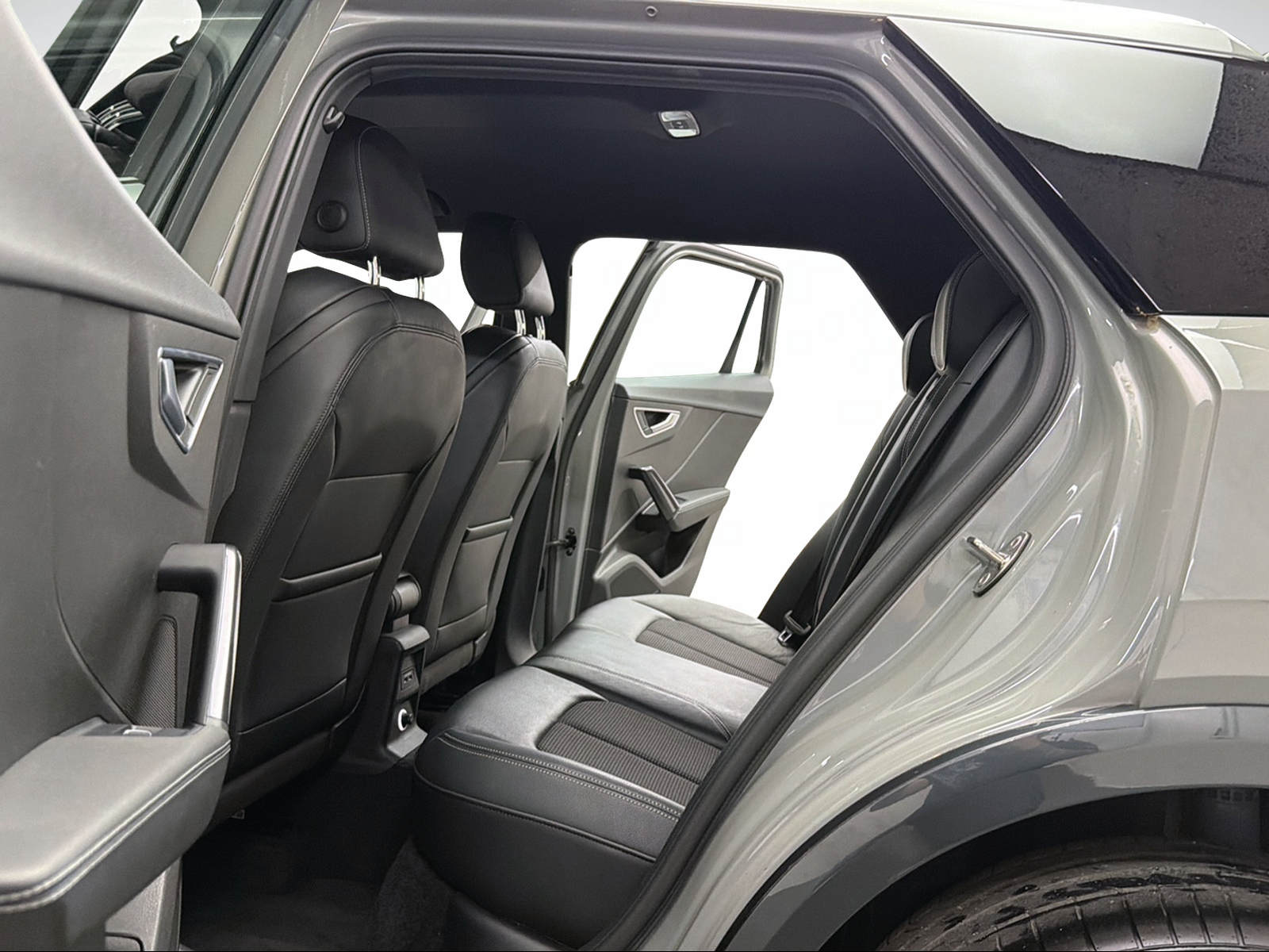 AUDI Q2 1.4 TFSI Edition # 1 QUANTUMGRAY S-tronic-image-7