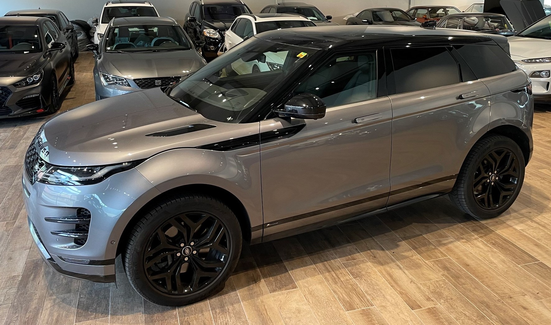 LAND ROVER RANGE ROVER EVOQUE-image-1
