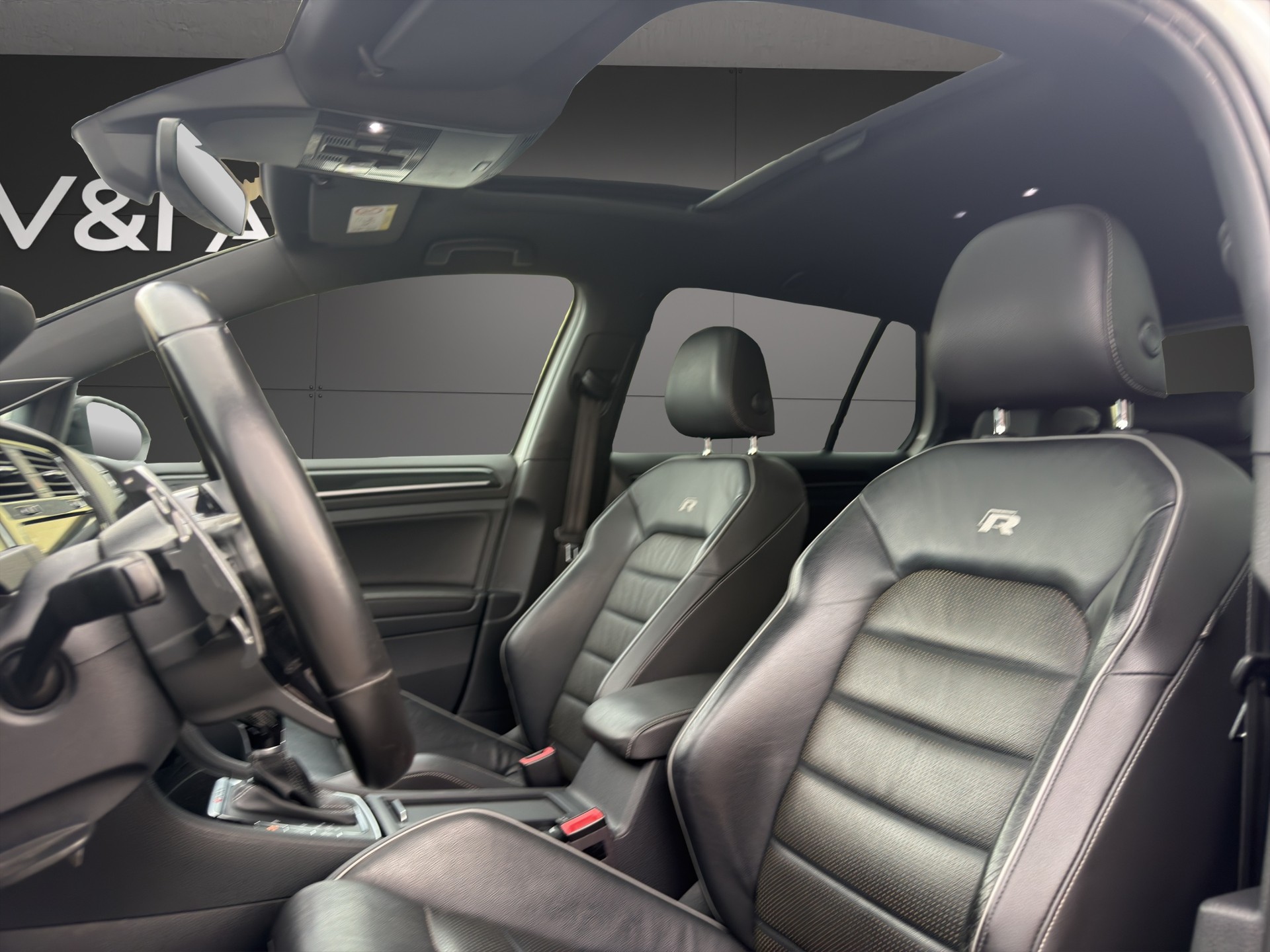 VW Golf 2.0 TSI R 4Motion DSG-image-20
