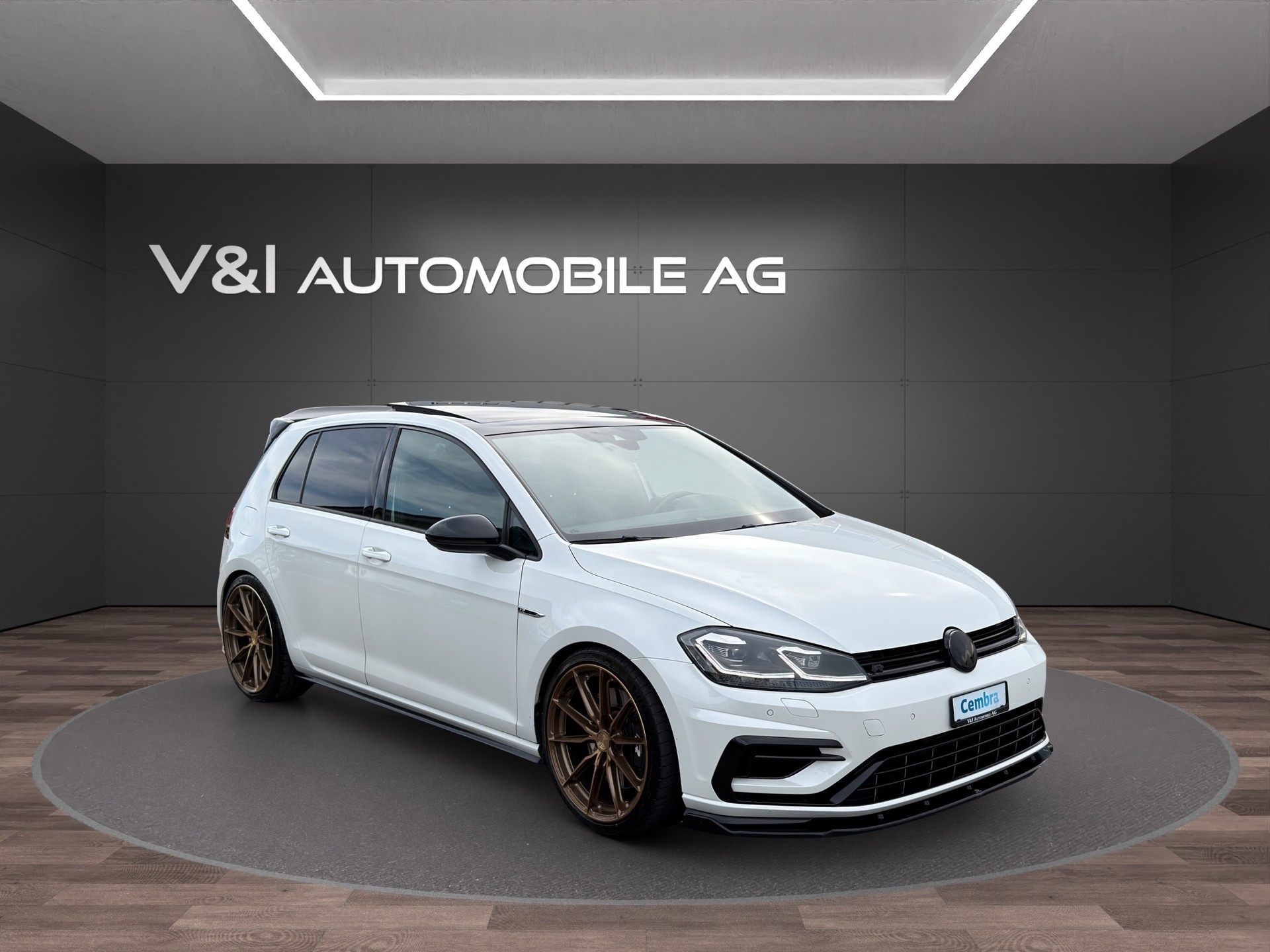 VW Golf 2.0 TSI R 4Motion DSG-image-1