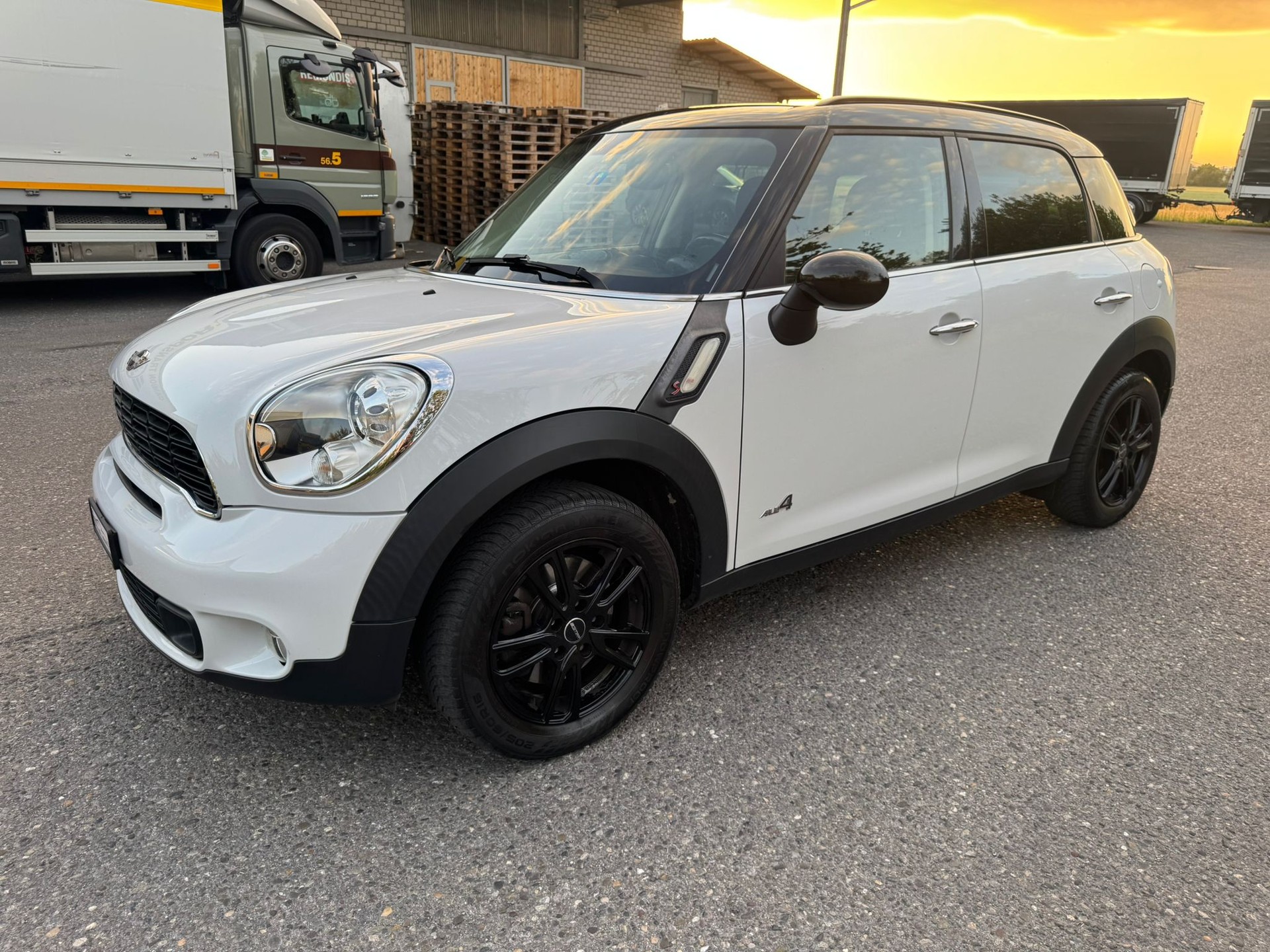 MINI Countryman Cooper S ALL4-image-2