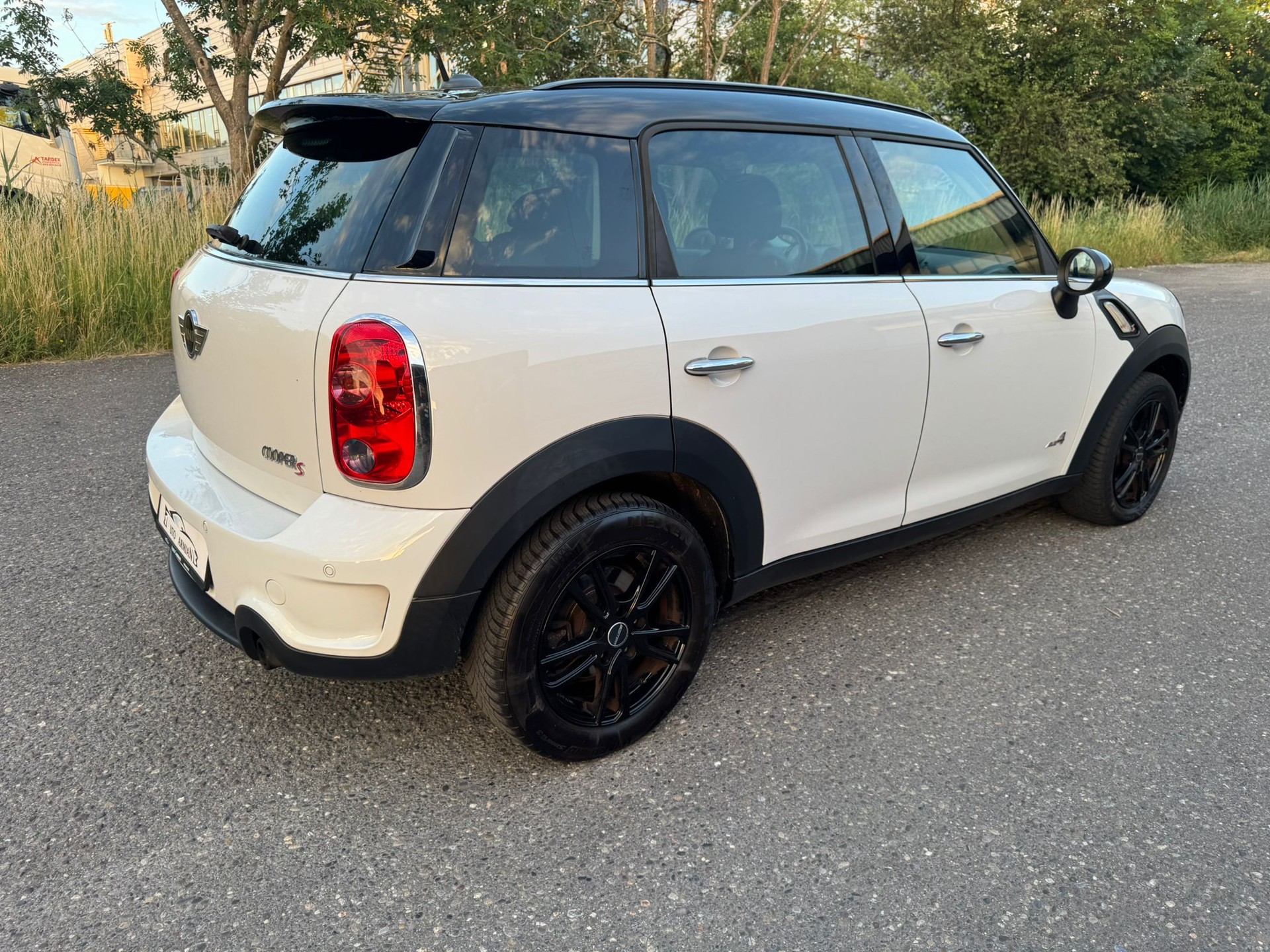 MINI Countryman Cooper S ALL4-image-4