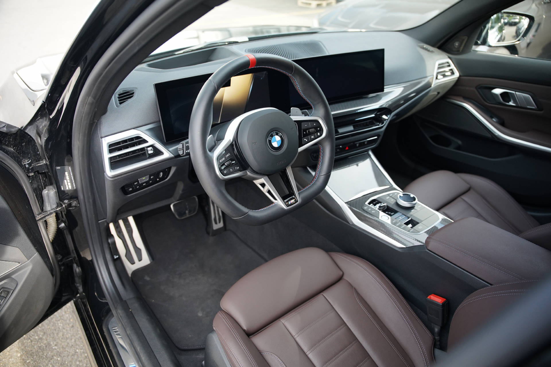 BMW M340d xDrive 48V Touring Steptronic M Sport Pro LCI-image-6