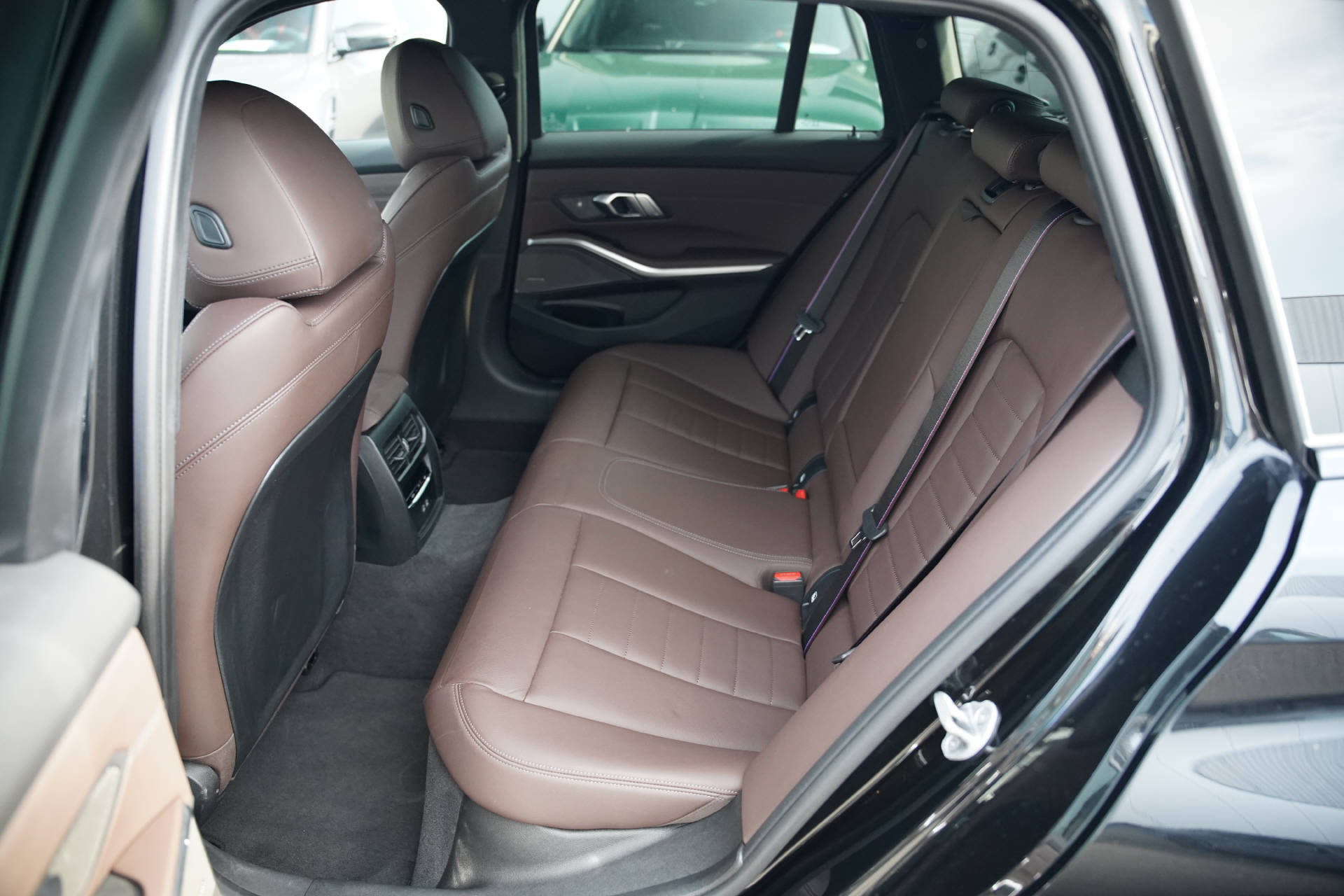 BMW M340d xDrive 48V Touring Steptronic M Sport Pro LCI-image-10