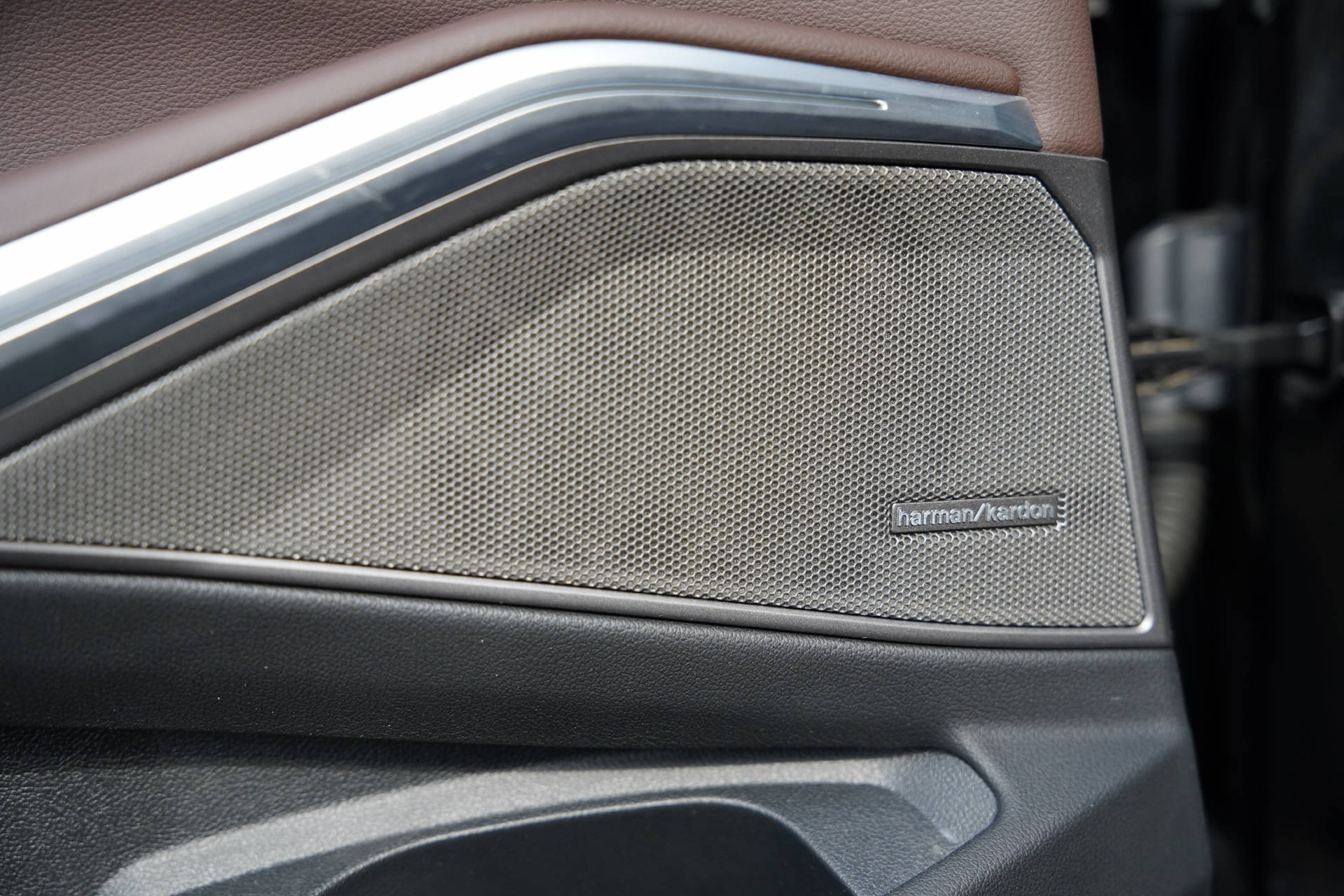 BMW M340d xDrive 48V Touring Steptronic M Sport Pro LCI-image-15